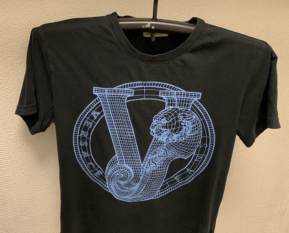 Versace Versace jeans couture black big logo t-shirt S sz Size US S / EU 44-46 / 1 - 2 Thumbnail