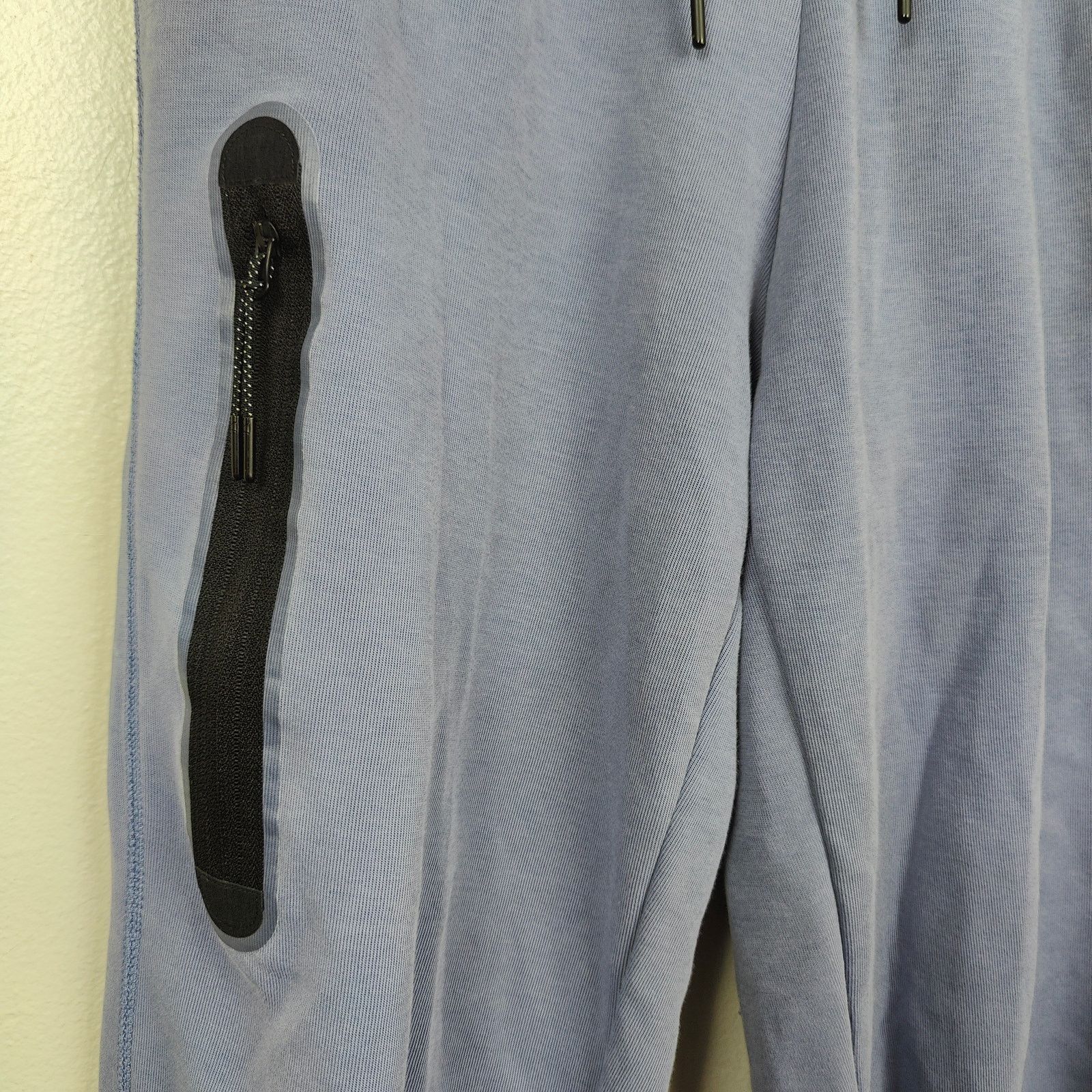 Nike Nike Tech Fleece Joggers Womens Small Lilac Purple Size 28" / US 6 / IT 42 - 3 Thumbnail