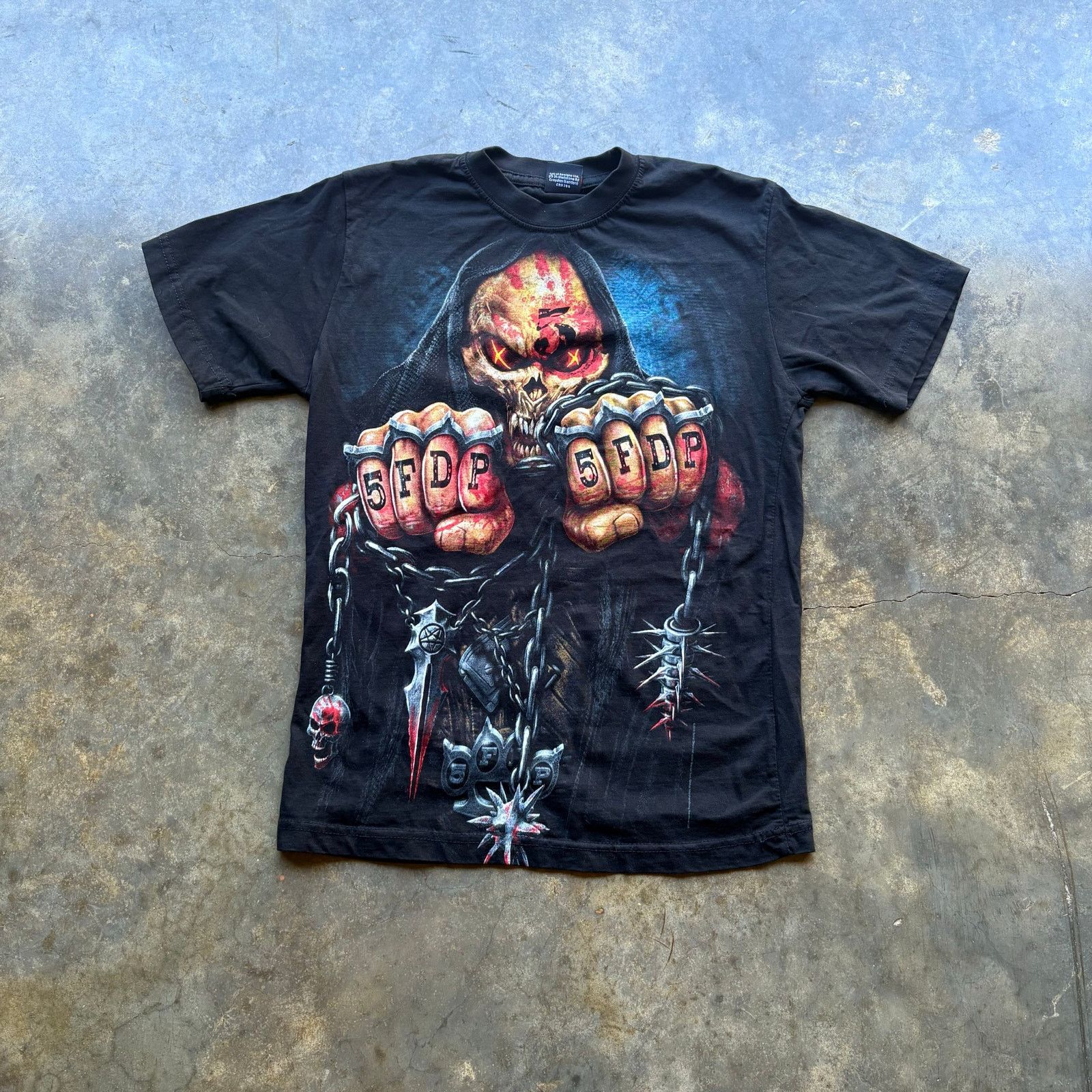 Vintage Vintage Y2K Five Finger Death Punch AOP T-shirt Size US S / EU 44-46 / 1 - 1 Thumbnail
