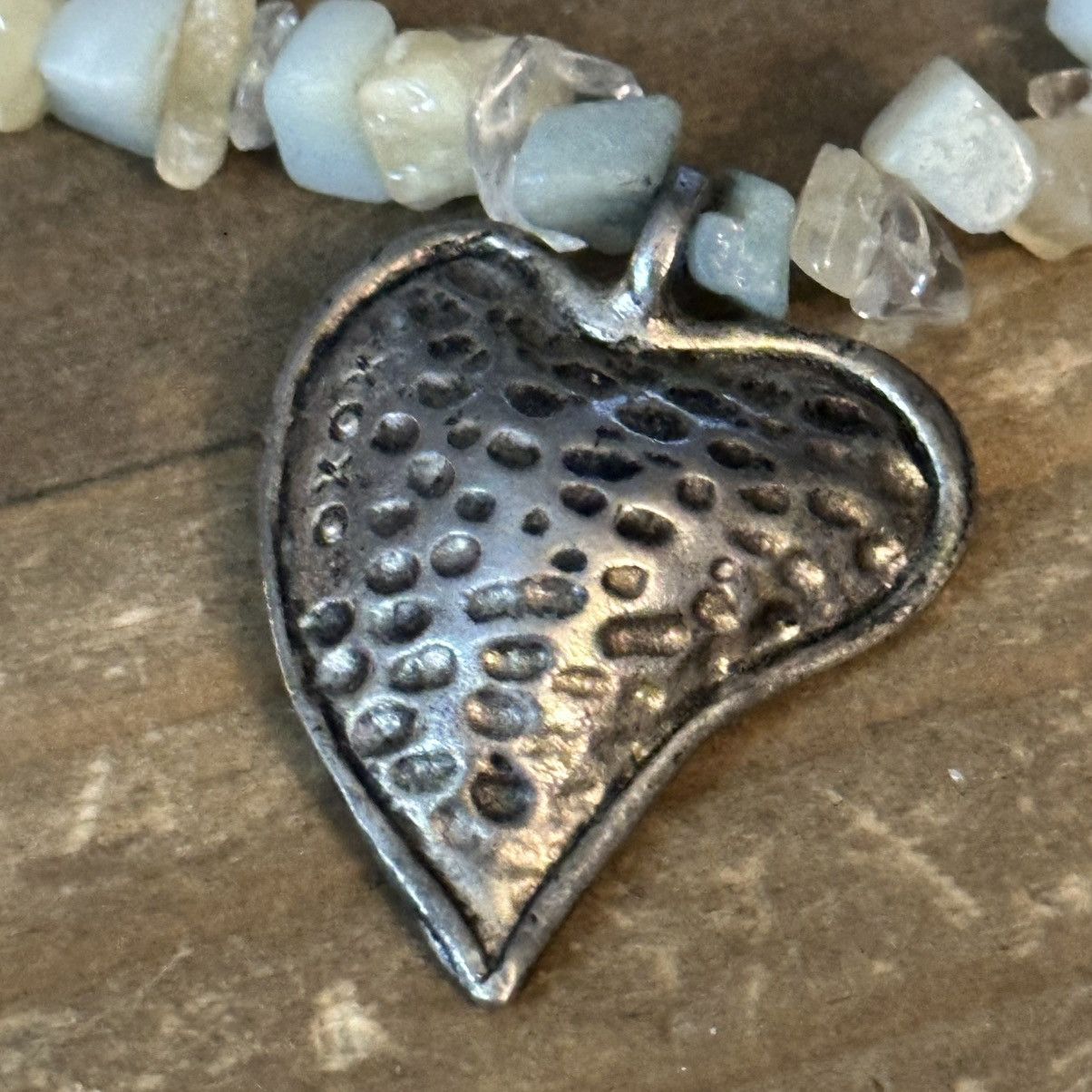 Other Natural sone chip heart charm bracelet Size ONE SIZE - 6 Thumbnail