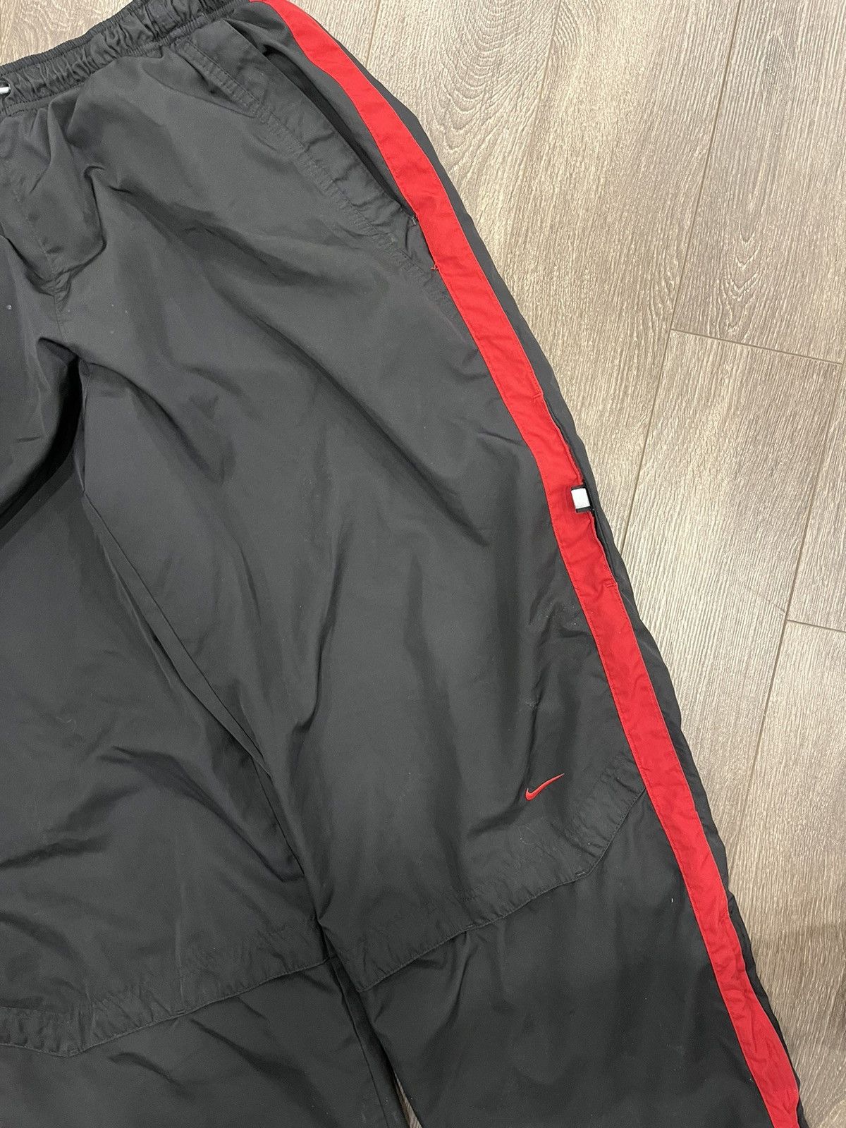 Nike Vintage Nike Trackpants Black Red size XL Size US 35 - 2 Thumbnail