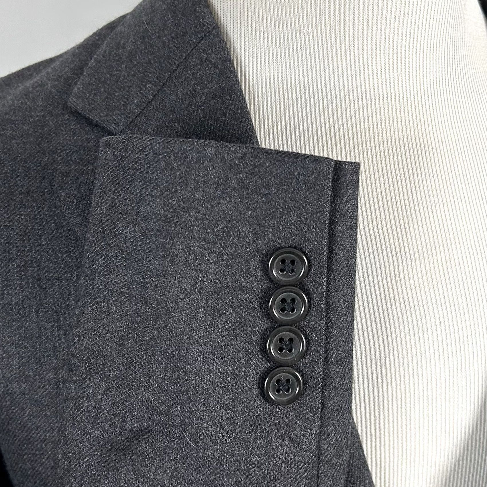 Brooks Brothers Brooks Brothers Sport Coat 40R Gray Wool 3-Button Notch Lapel Single-Breasted Flatless Ventless 2 Piece Adult Regular Mens Size US XS / EU 42 / 0 - 5 Thumbnail