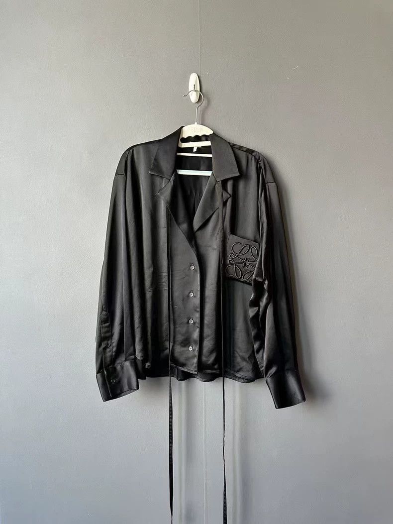 Loewe LOEWE Silk big logo shirt Size XS / US 0-2 / IT 36-38 - 1 Thumbnail