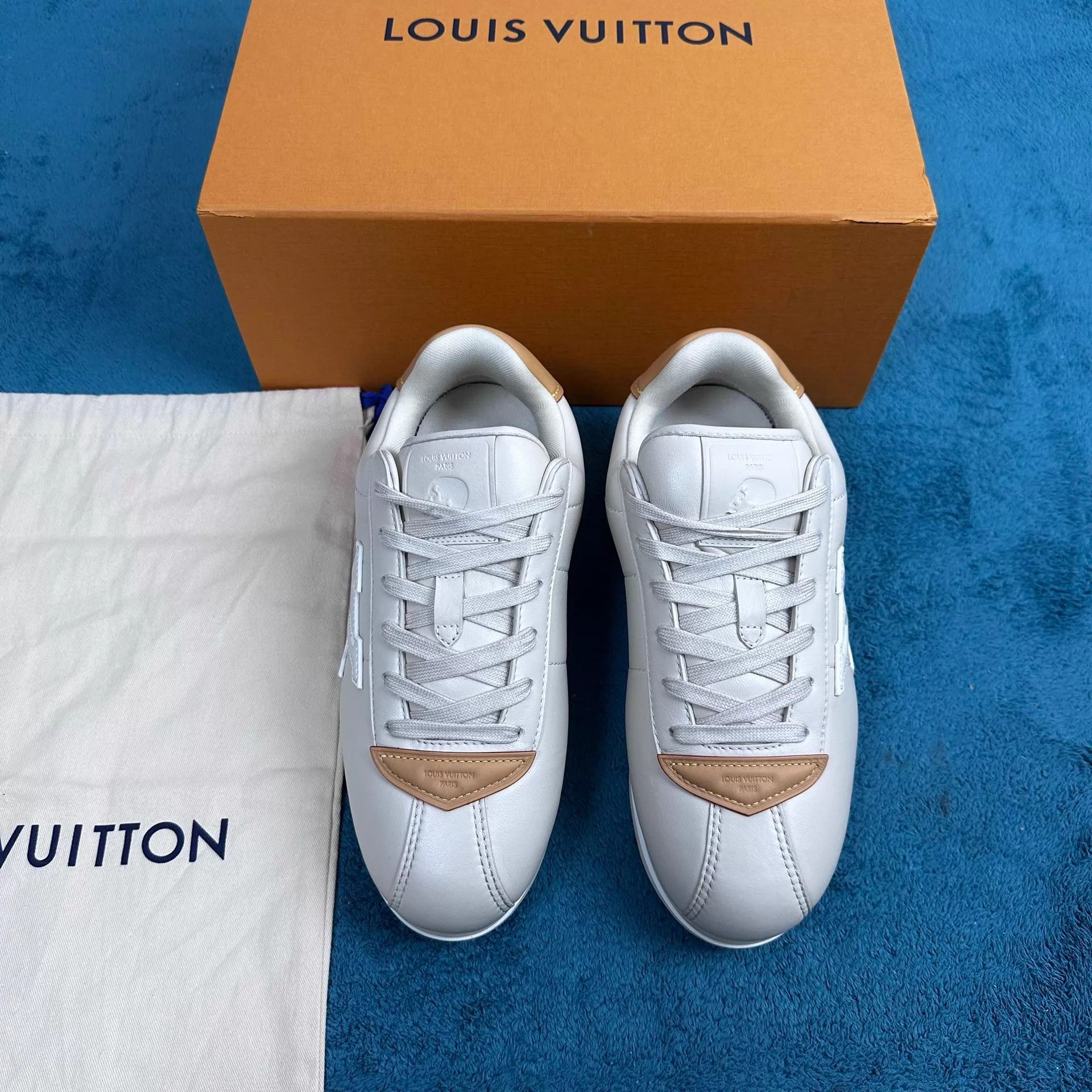 Louis Vuitton nigo x LV buttersoft FW25 sheepskin low-top beige 7/41 Size US 8 / EU 41 - 1 Thumbnail