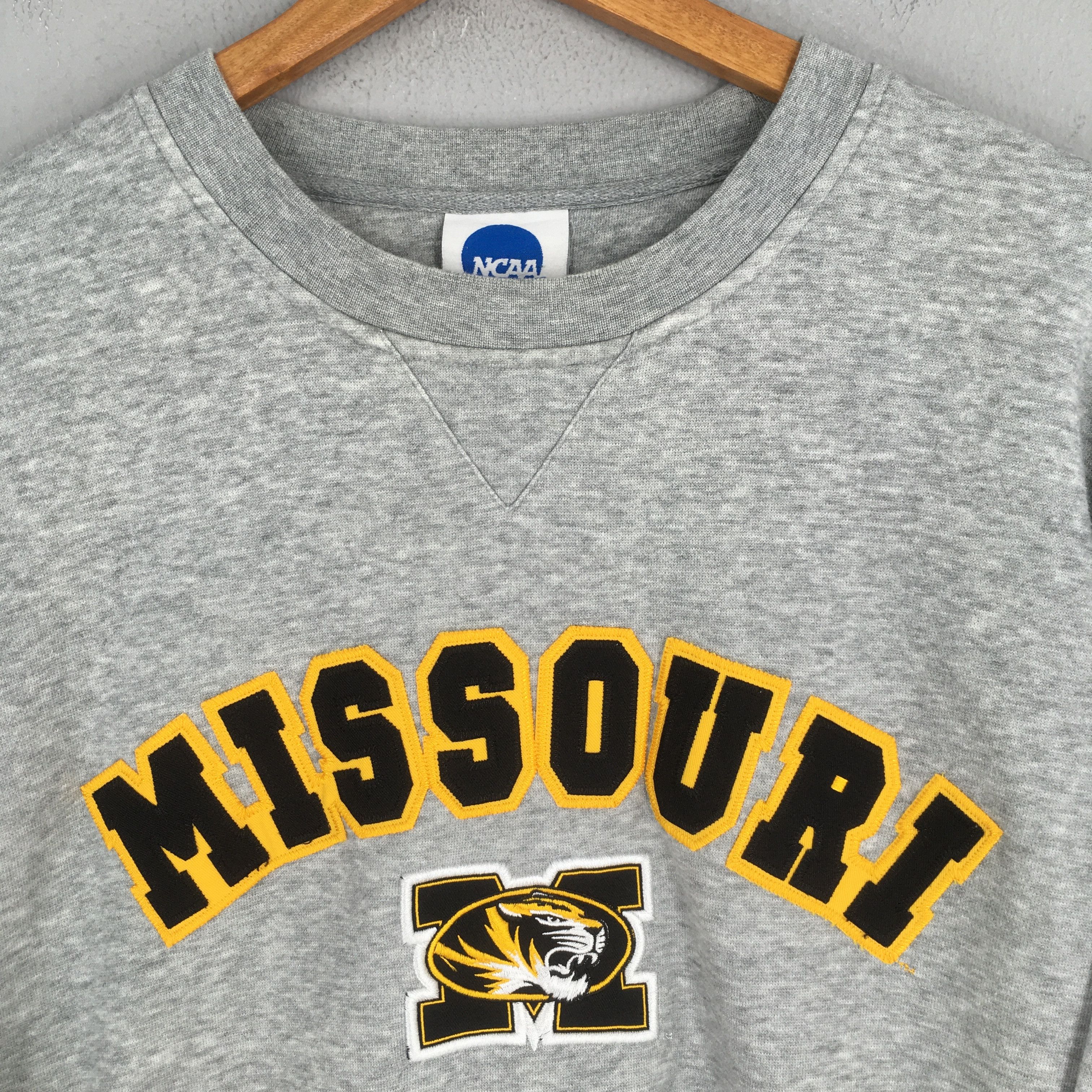 NCAA × Vintage Vintage Missouri Tigers Gray Sweatshirt XLarge Size US XL / EU 56 / 4 - 2 Thumbnail