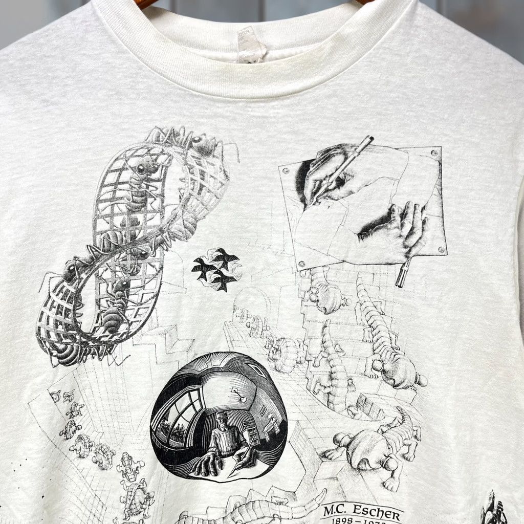 Doublet VINTAGE 90s MC Escher Double Sided Art T Shirt Large Mens Short Sleeve Crew Neck White Cotton Polyester Graphic Print Pockets Logo 90s Art Size US L / EU 52-54 / 3 - 1 Thumbnail