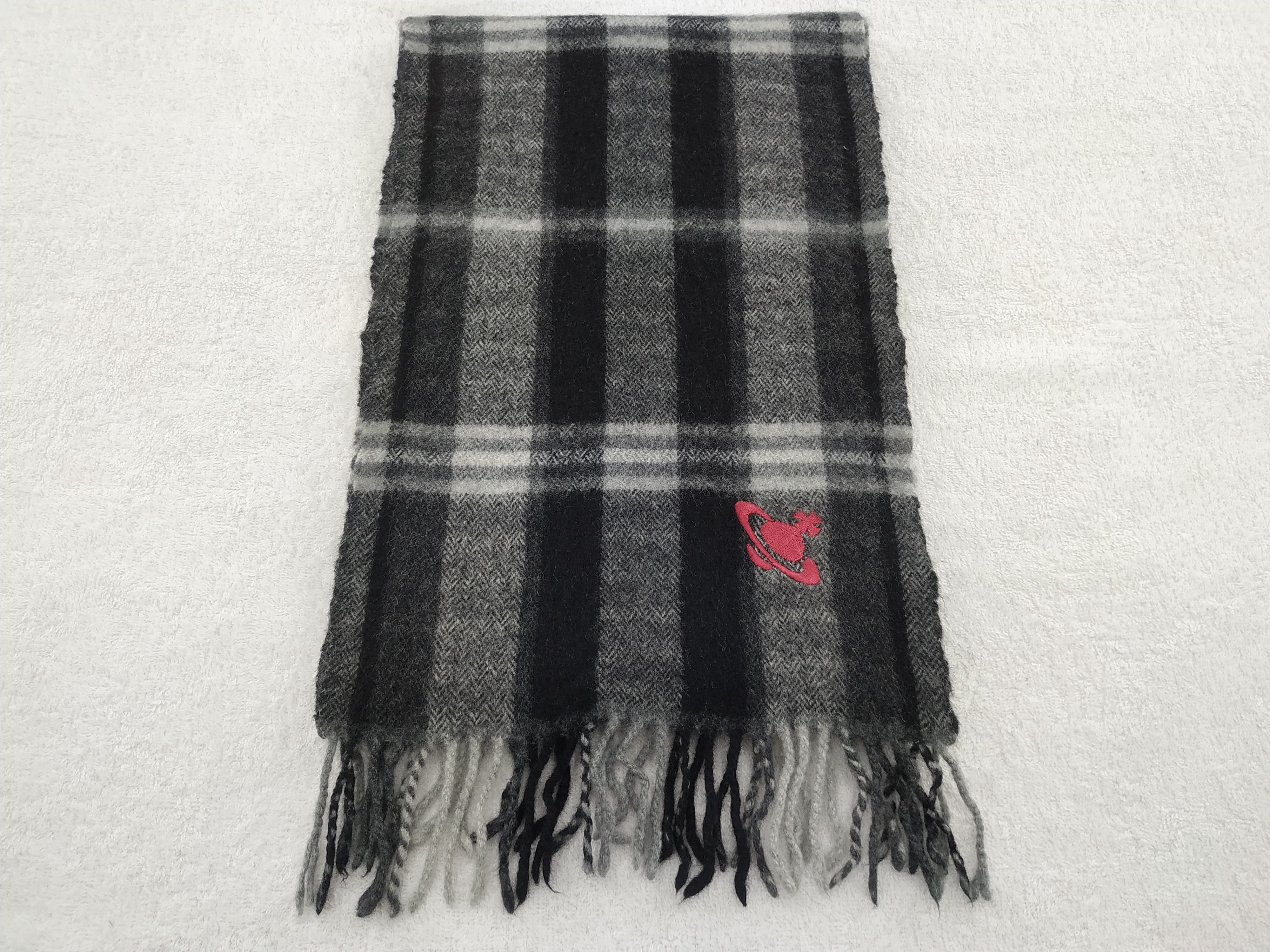 Vivienne Westwood Vintage Vivienne Westwood Scarf/Muffler/Neckwear MF434 Size ONE SIZE - 1 Thumbnail