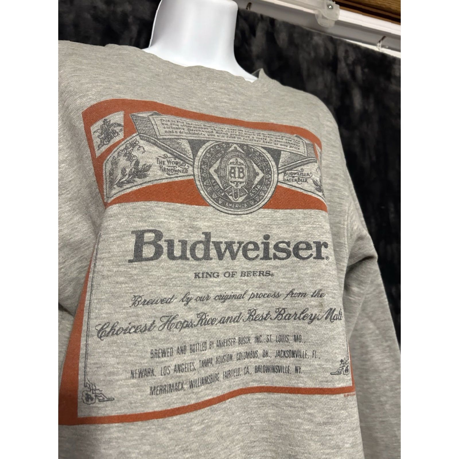 Junk Food Budweiser Sweatshirt Pullover Women XS Fits Small Heather Gray Junk Food Logo Crew Neck Long Sleeve Knit-<|END|> Size S / US 4 / IT 40 - 3 Thumbnail