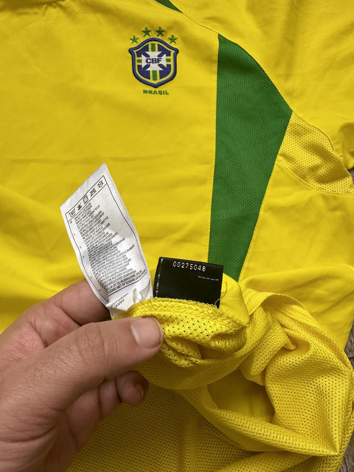 Nike 2002 Nike Brazil World Cup Home Soccer Jersey Size US XL / EU 56 / 4 - 12 Thumbnail