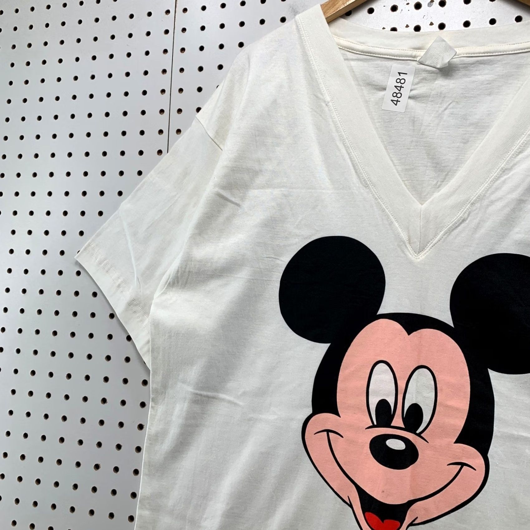 Disney VINTAGE Disney Mickey Mouse T Shirt Mens XL White 90s V Neck Graphic Tee Size US XL / EU 56 / 4 - 7 Thumbnail