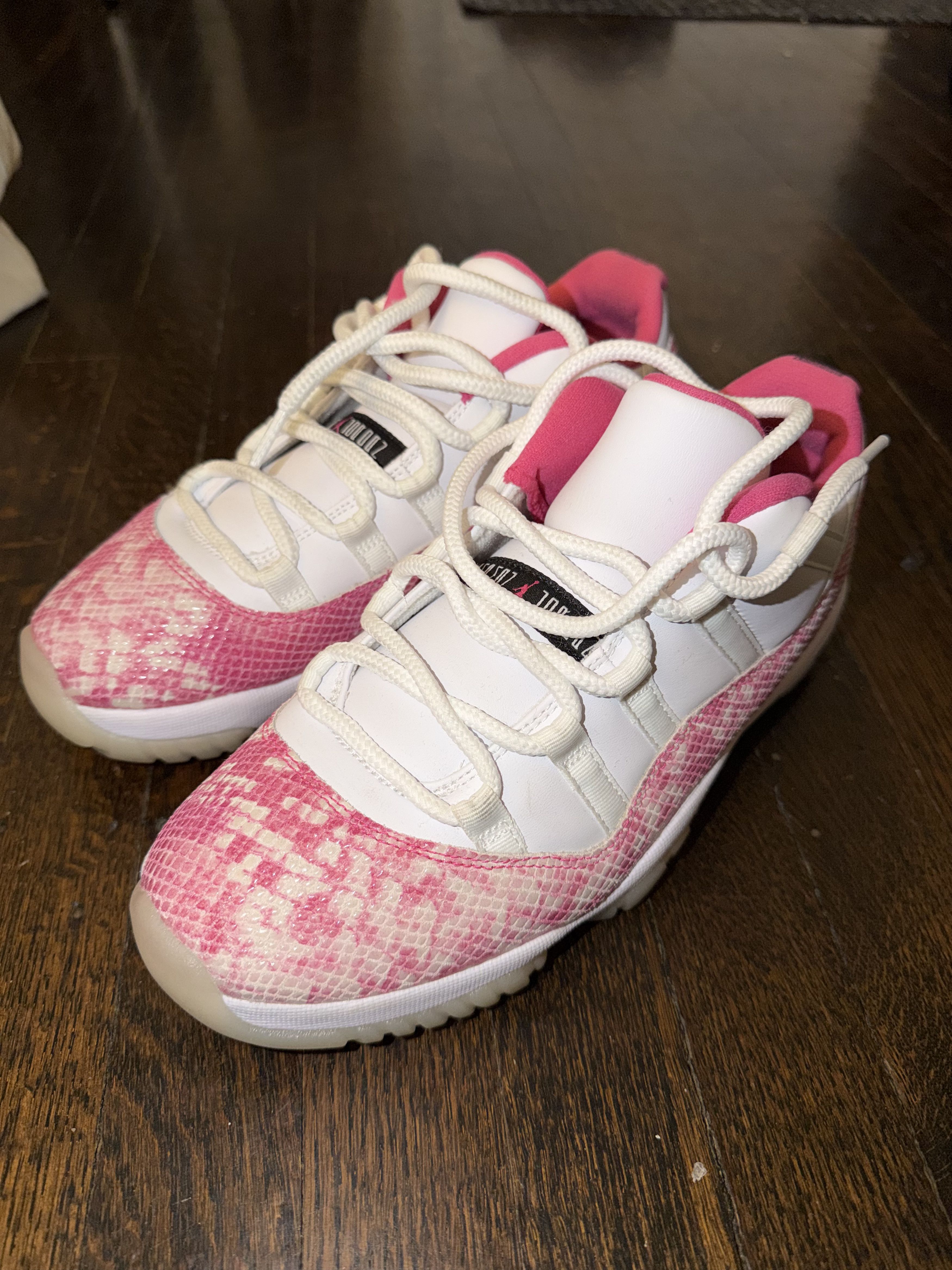Jordan Brand Women’s Air Jordan 11 Retro Low 'Pink Snakeskin' (2018) Size US 9 / IT 39 - 1 Thumbnail