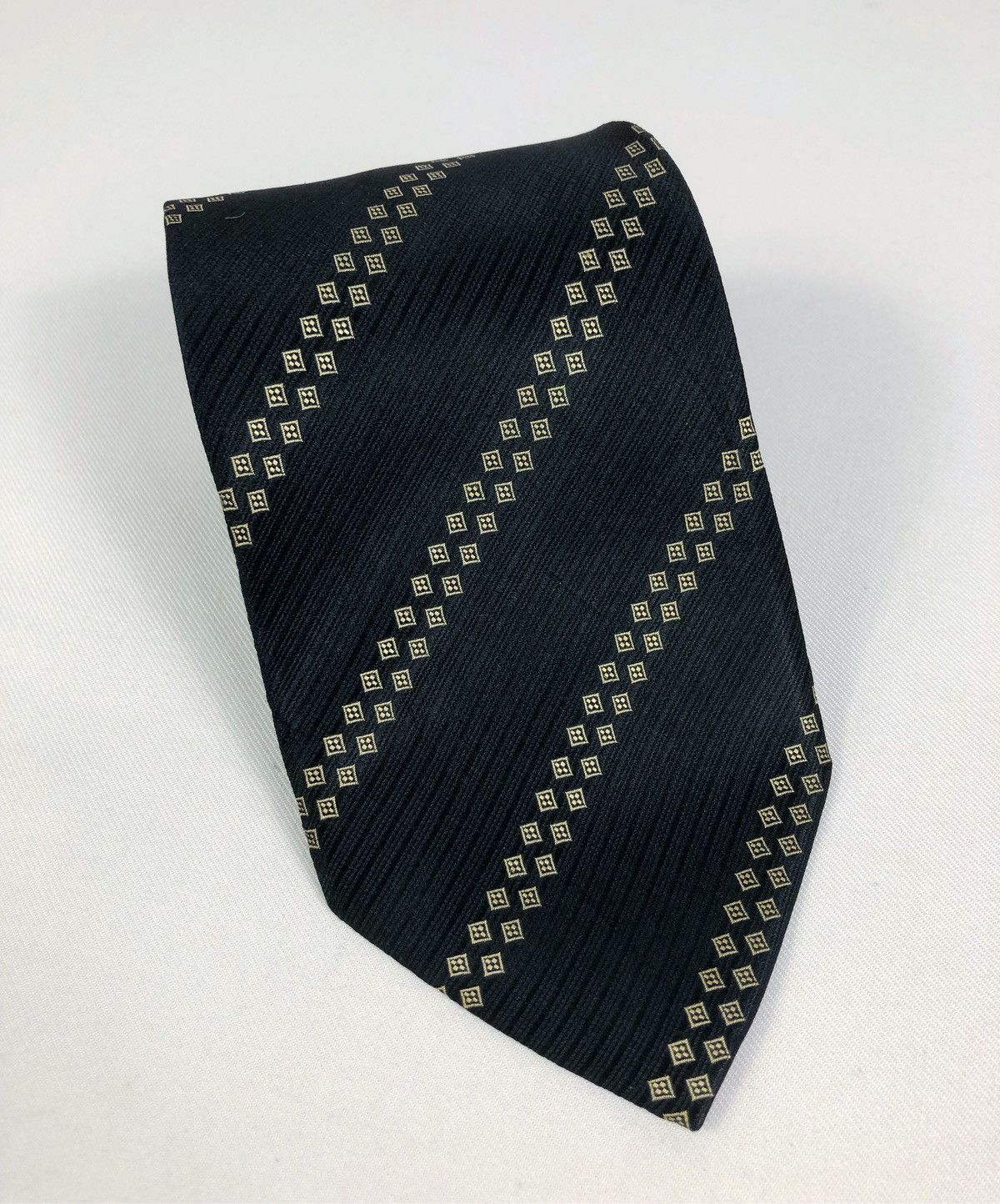Yves Saint Laurent Rare Vintage Yves Saint Laurent YSL Silk Tie Size ONE SIZE - 1 Thumbnail
