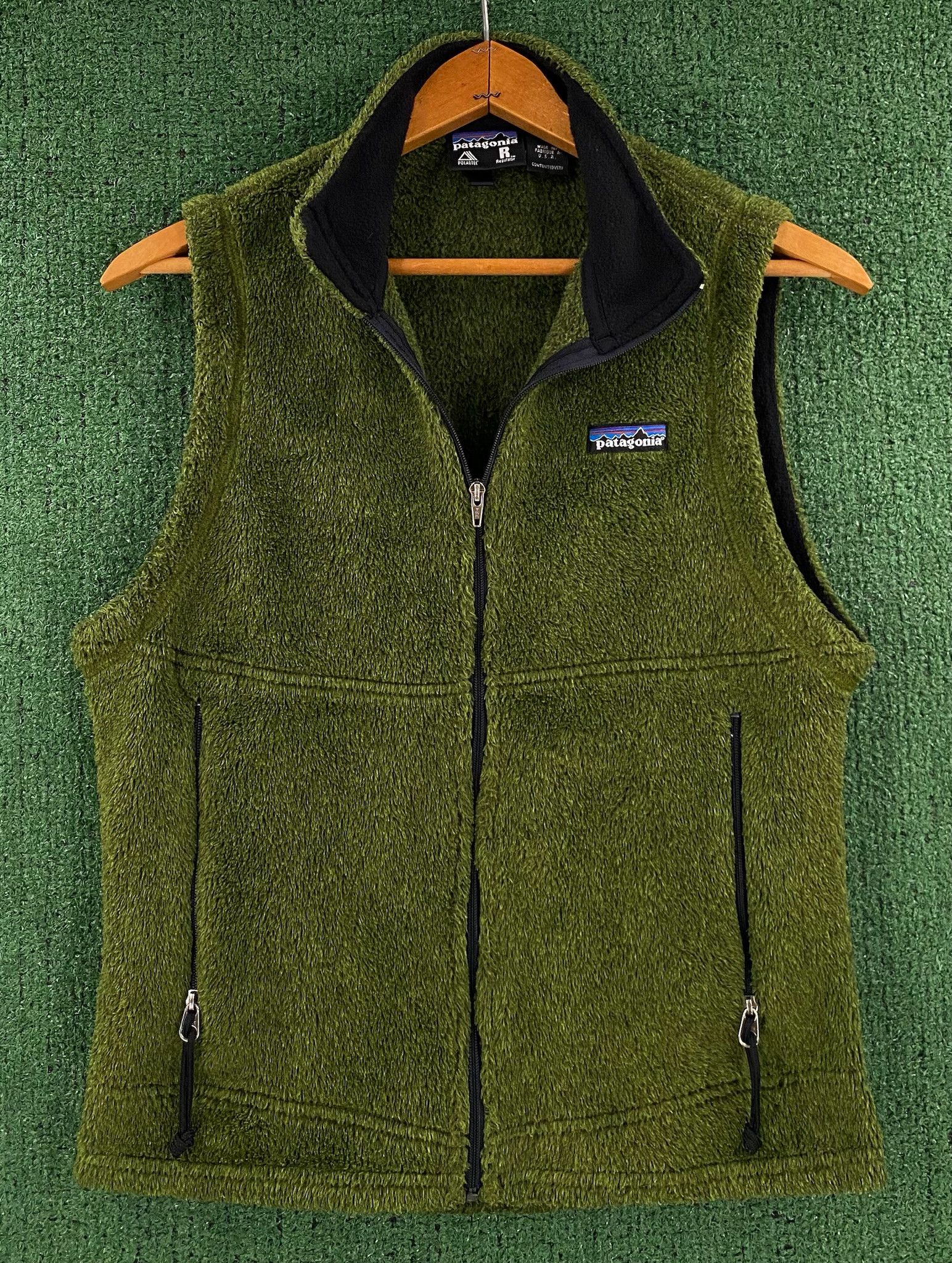 Patagonia 90’s Patagonia Regulator Polartec Fleece Green Vest XS Size XS / US 0-2 / IT 36-38 - 1 Thumbnail