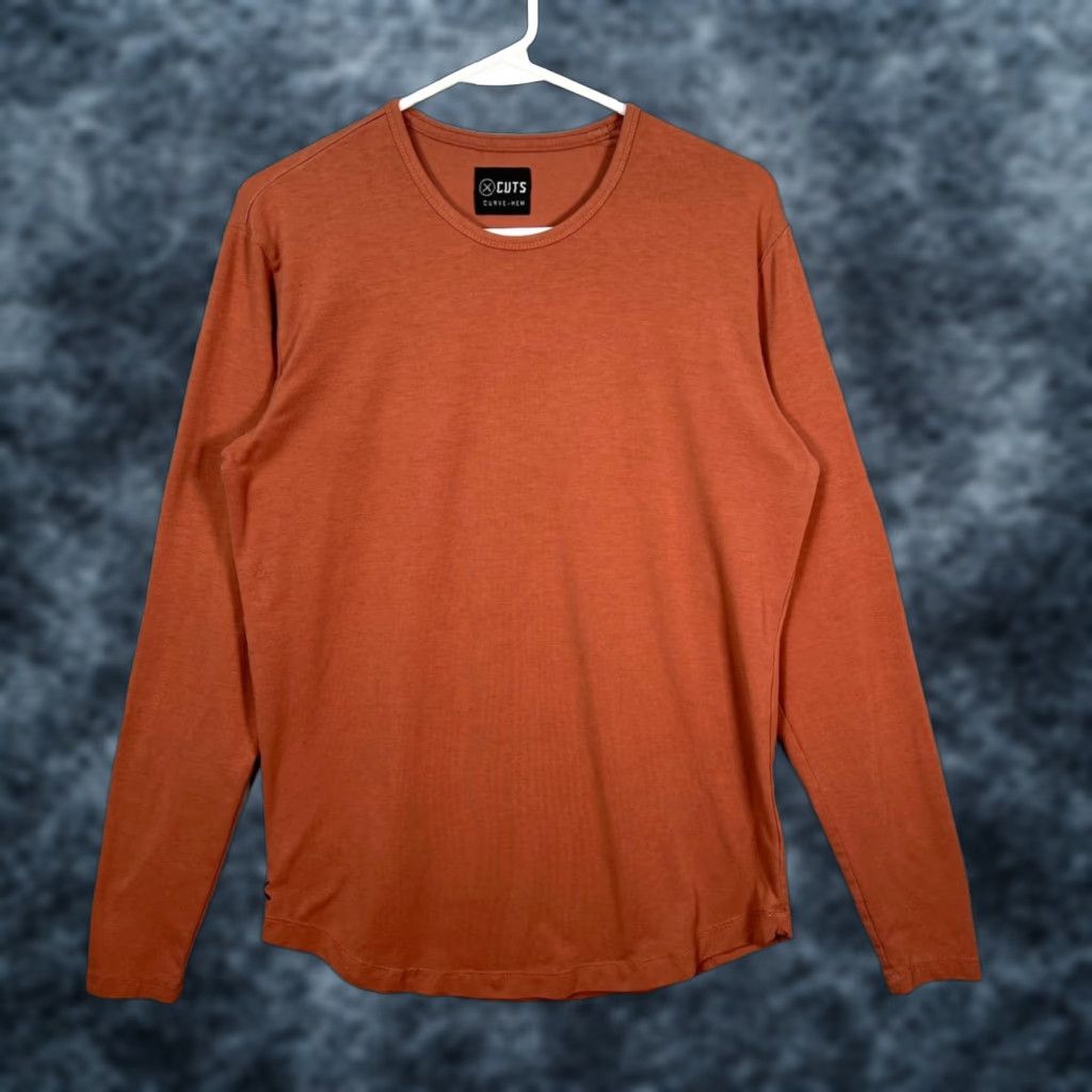Cuts Cuts Mens T-Shirt Size M Long Sleeve Rust Brown Curved Hem Crew Neck Polyester Blend solid Vintage? No. (Note: Vintage: No) Size US M / EU 48-50 / 2 - 1 Thumbnail