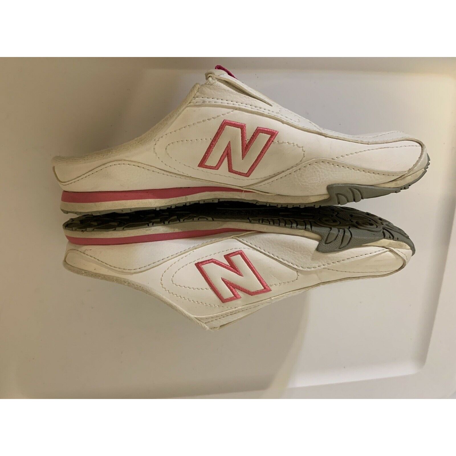 New Balance New Balance 442 Slip On Mule Women’s Sz 7.5 White Pink Size US 7.5 / IT 37.5 - 7 Thumbnail