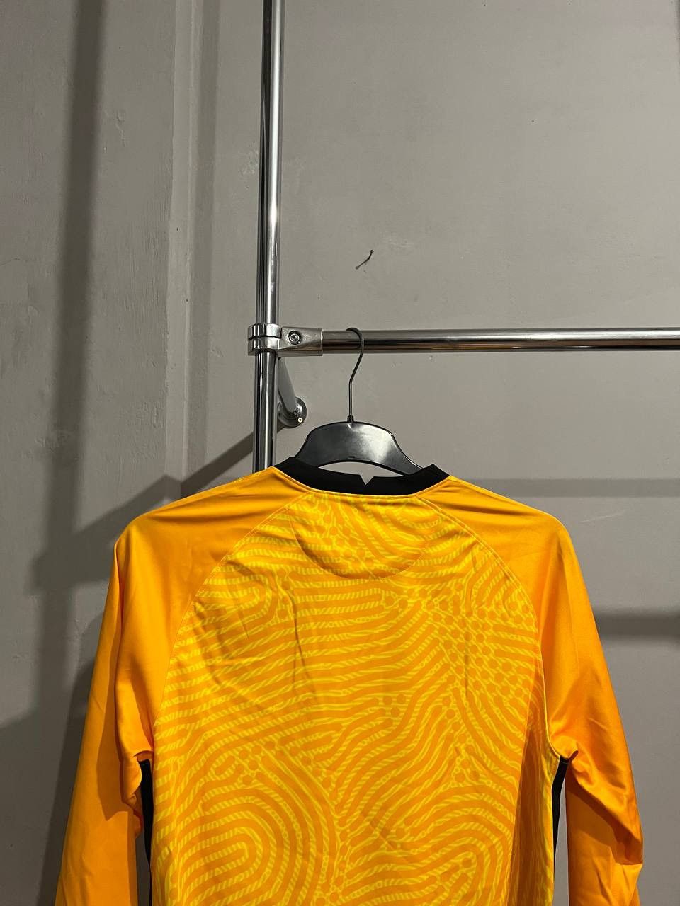 Nike 2020/21 ENGLAND TEAM GK SOCCER JERSEY FOOTBALL SHIRT SZ M Size US M / EU 48-50 / 2 - 17 Thumbnail