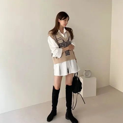 VIBE Autumn Chic Women Sweater Vest V-Neck Size ONE SIZE - 4 Thumbnail