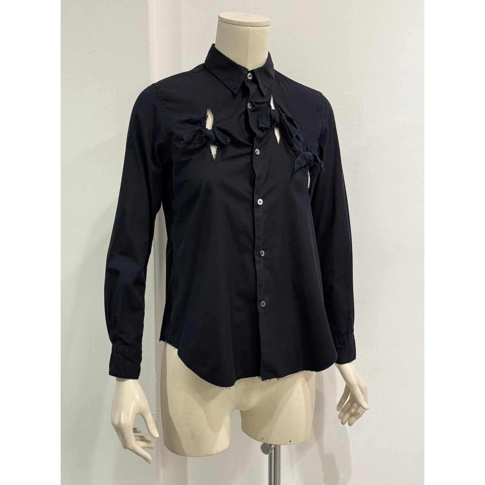 Comme des Garcons S/S2002 Comme des Garçons three bows slits shirt Size S / US 4 / IT 40 - 4 Thumbnail
