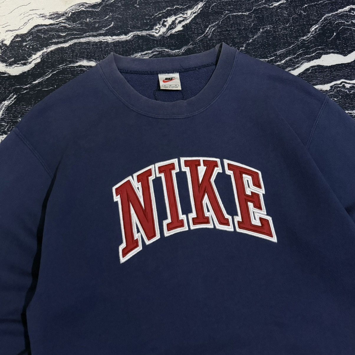 Vintage Vintage nike swoosh sweatshirt crewneck Size US M / EU 48-50 / 2 - 2 Thumbnail