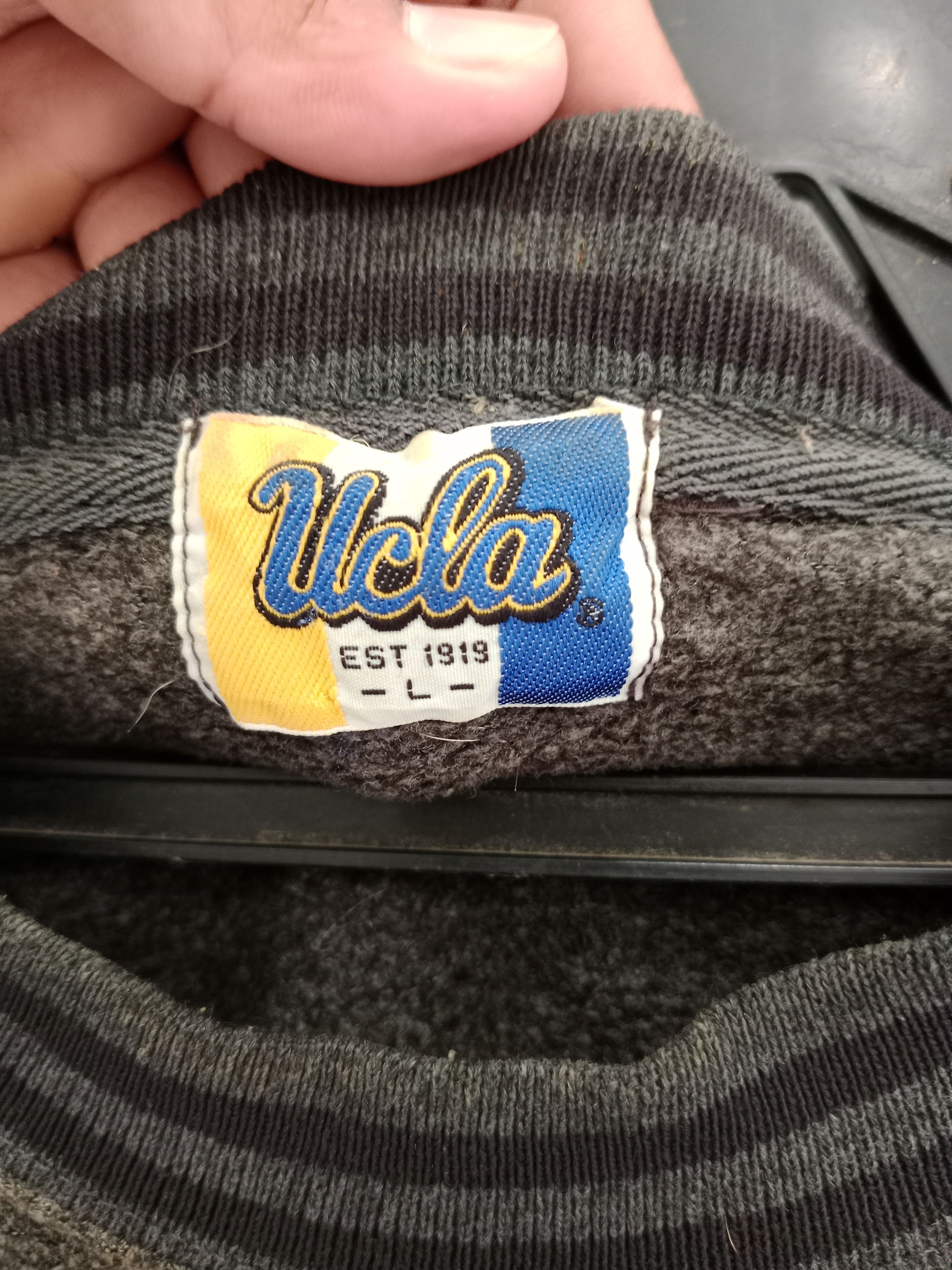 Vintage Vintage UCLA Bruins Sweatshirt Jumper Size US L / EU 52-54 / 3 - 7 Thumbnail