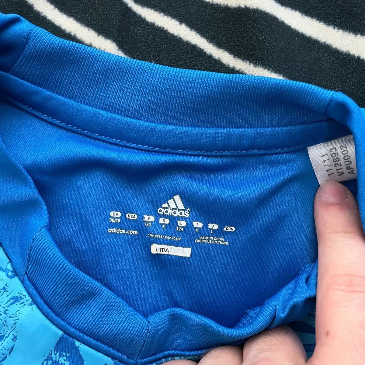 Adidas × Vintage Adidas 2011 2010 Marseille Olympic Soccer jersey Size US M / EU 48-50 / 2 - 3 Thumbnail