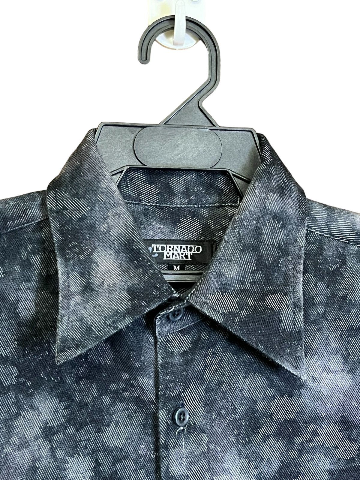 Tornado Mart VINTAGE TORNADO MART SPLASH BLEACH BUTTON UPS DENIM SHIRT Size US M / EU 48-50 / 2 - 6 Thumbnail