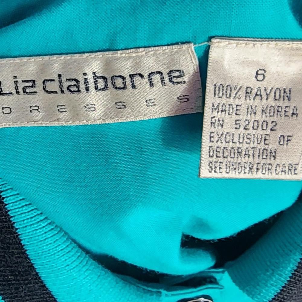 Designer Liz Claiborne. Vintage top w/ NYC Graphic on back. Size: 6 Size M / US 6-8 / IT 42-44 - 5 Thumbnail