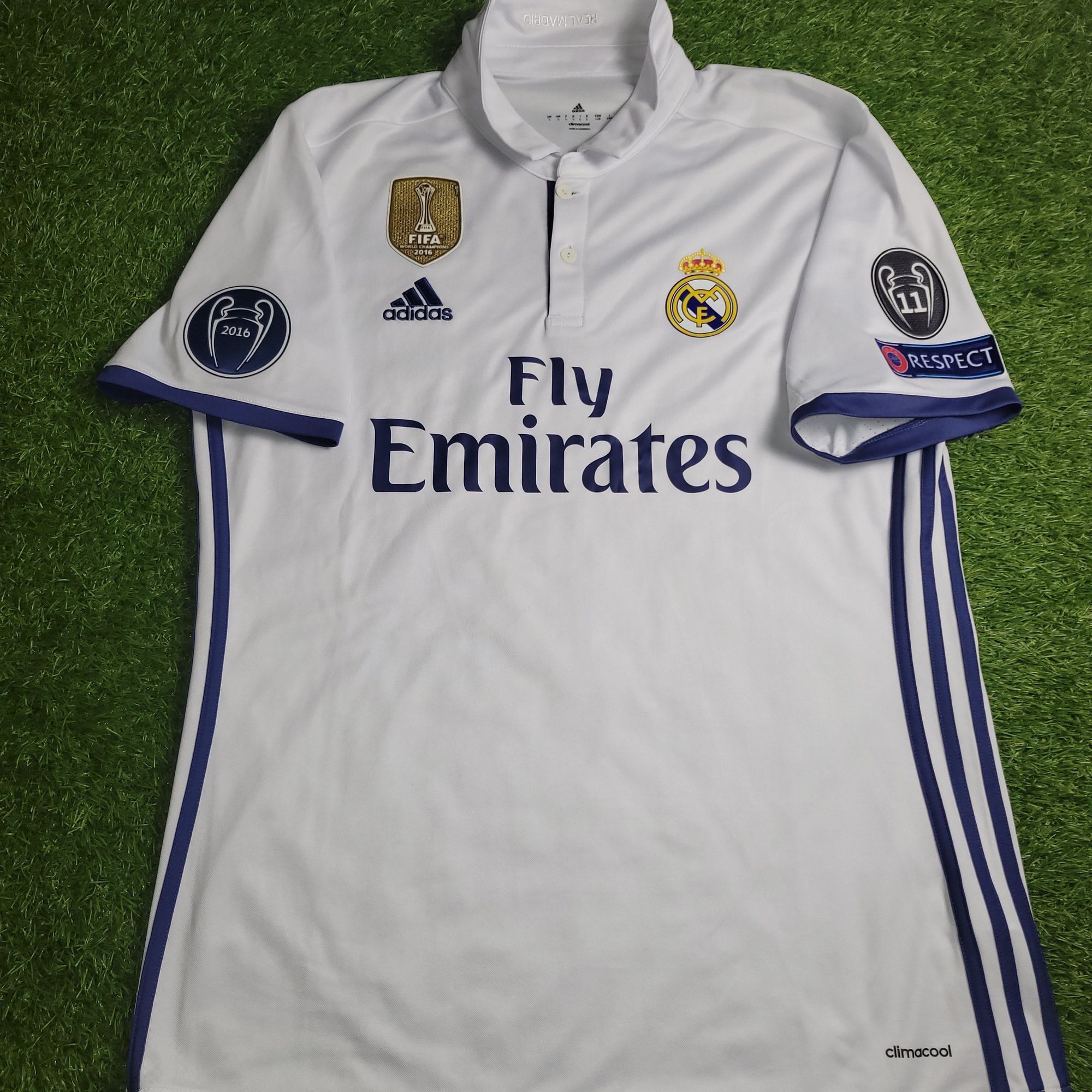 Adidas Cristiano Ronaldo Real Madrid 2016 2017 Soccer Jersey L Size US L / EU 52-54 / 3 - 2 Thumbnail