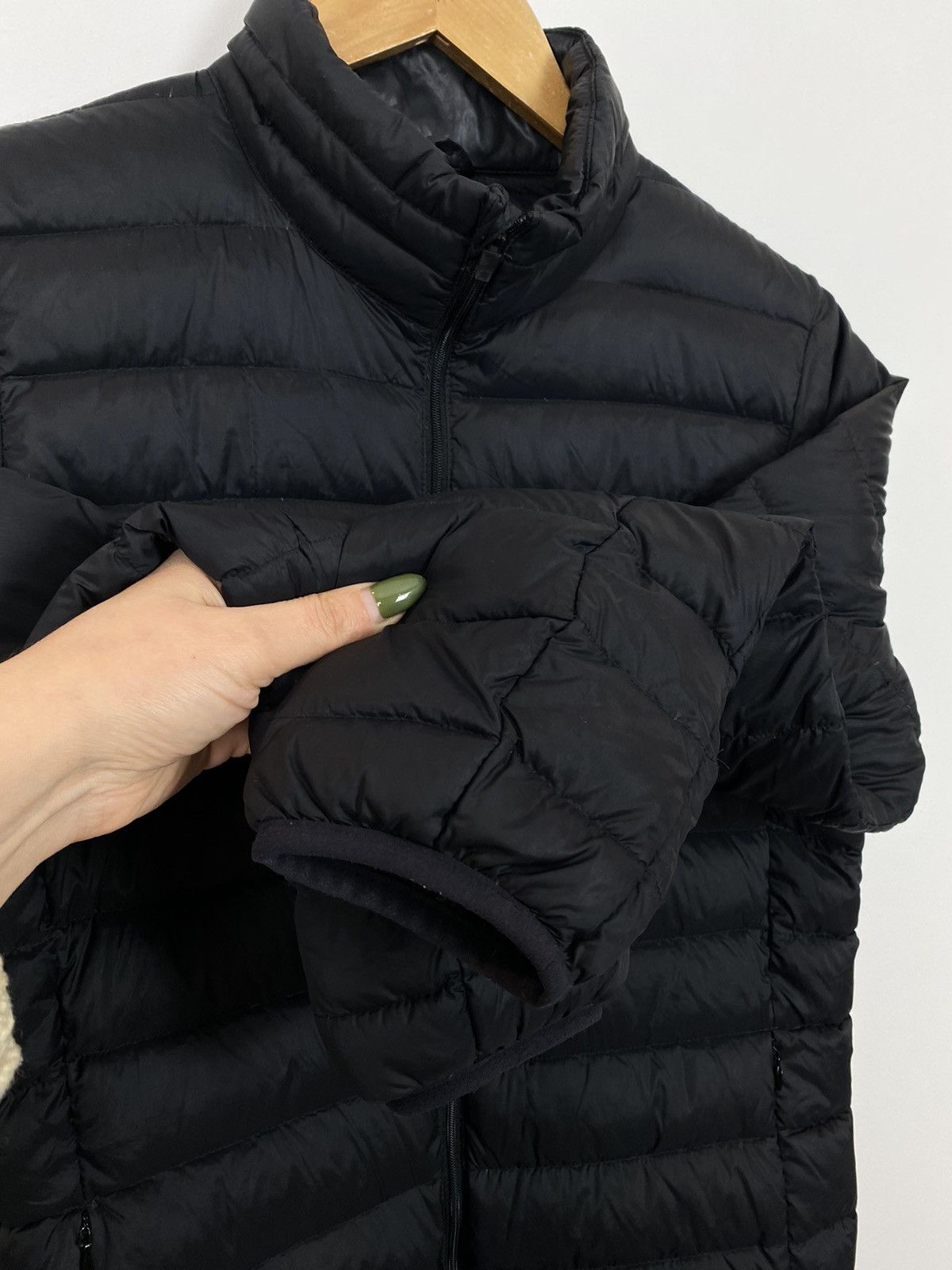 Designer Everest Men’s Down Feather Jacket Puffer Size M Black Top Size US M / EU 48-50 / 2 - 3 Thumbnail