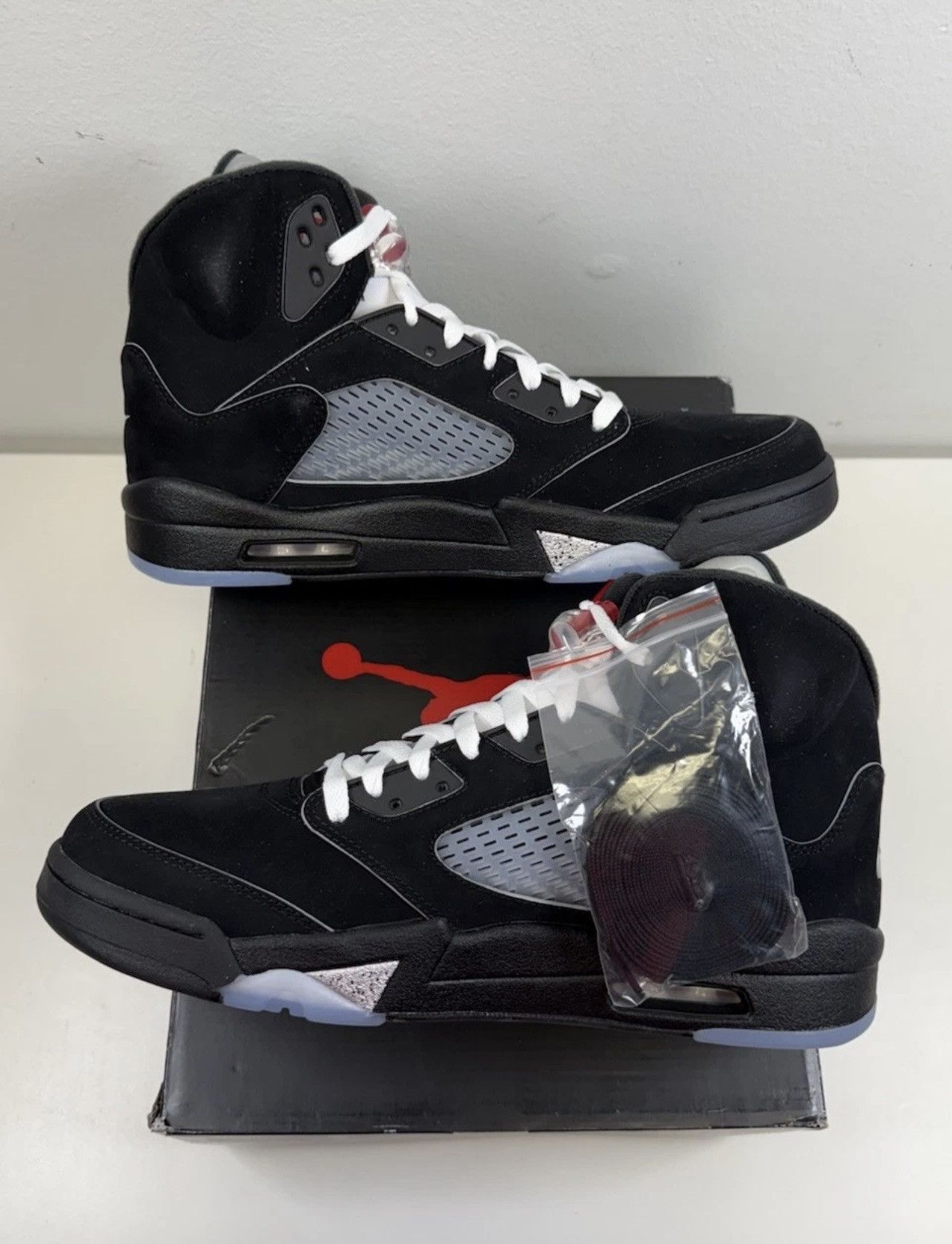 Jordan Brand Jordan 5 retro black metallic Sz 12 Size US 12 / EU 45 - 1 Thumbnail