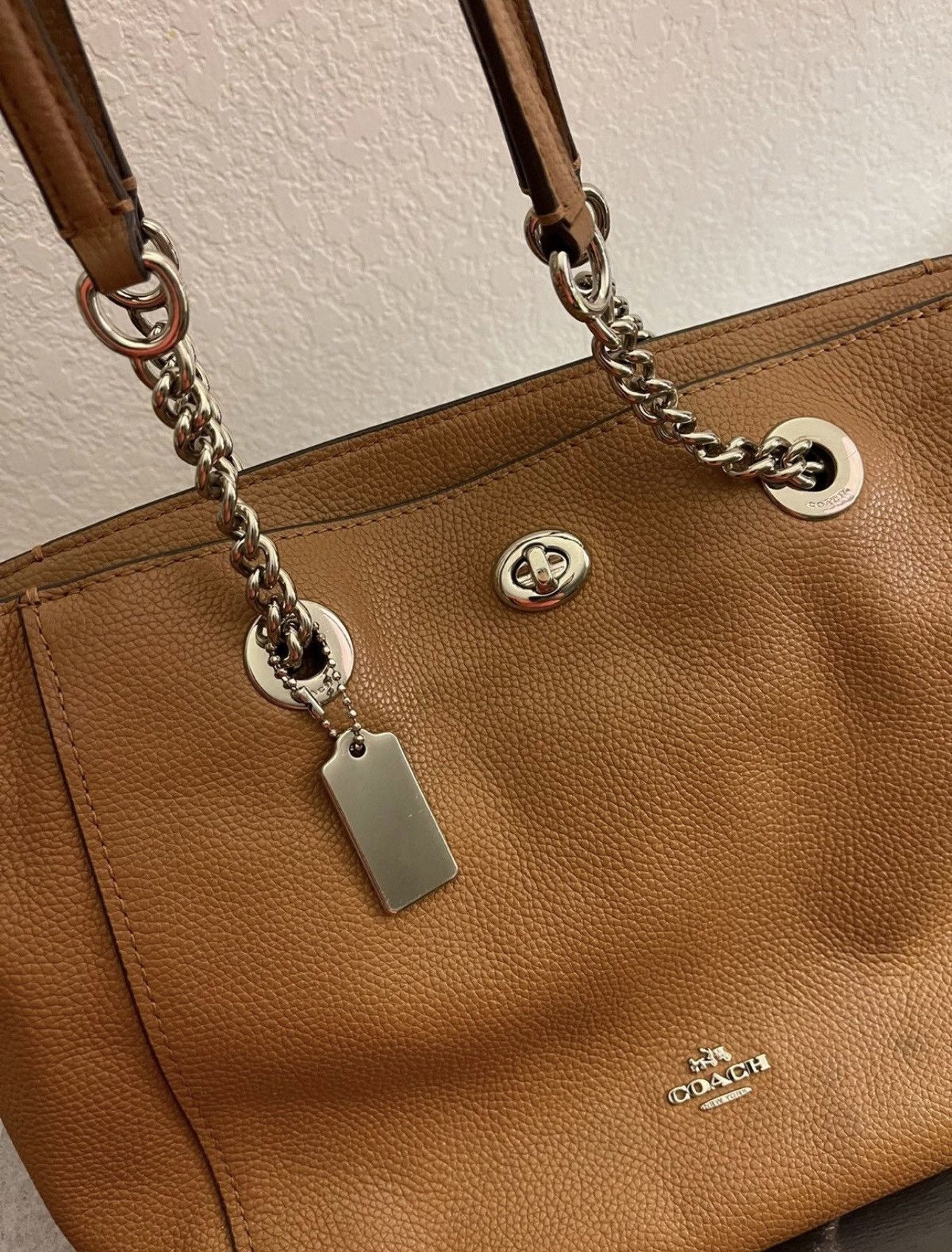 Coach Coach Turnlock Chain Tote Leather in Brown color Size ONE SIZE - 4 Thumbnail