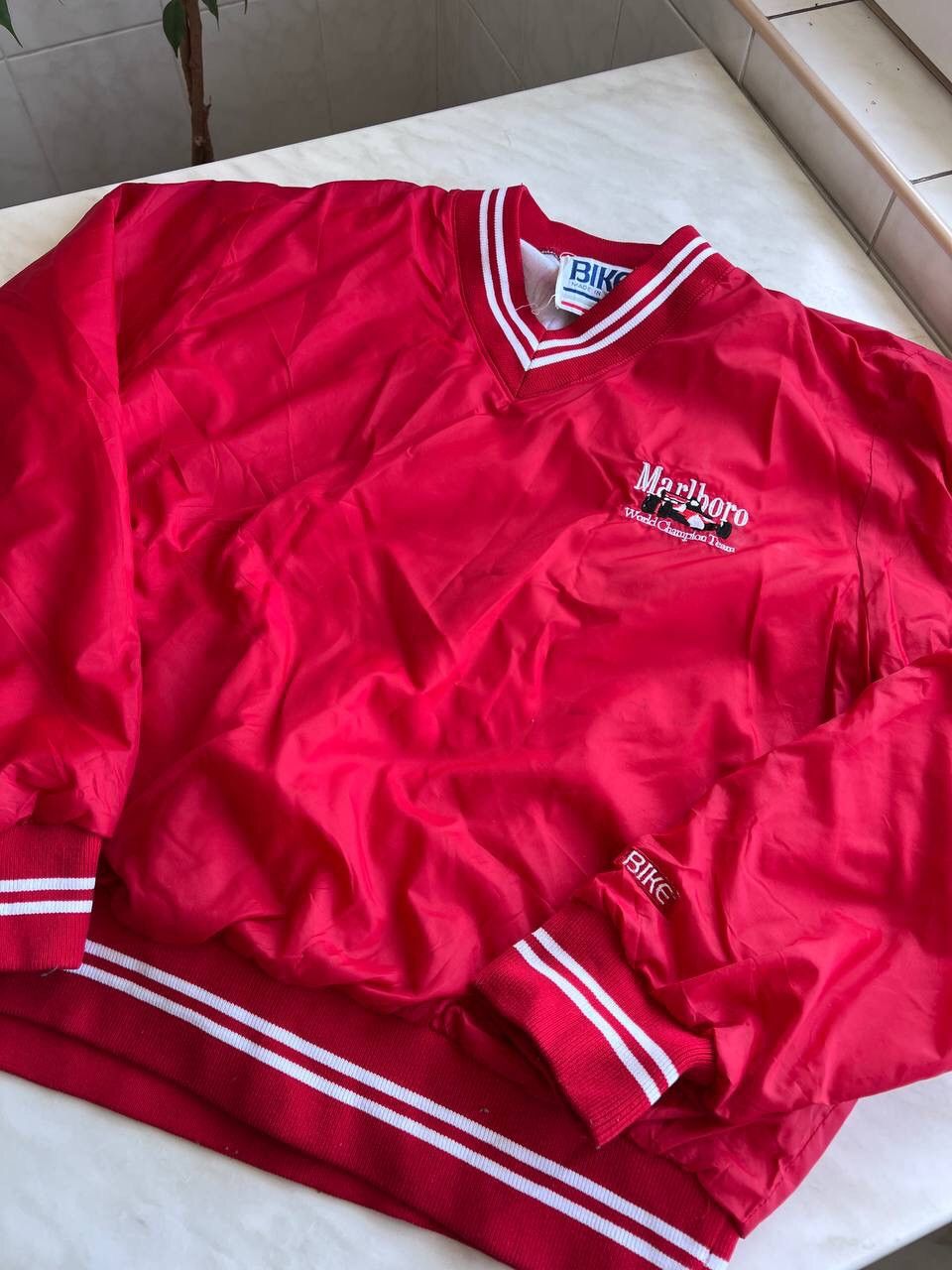 Marlboro Vintage MARLBORO World Champion Team Racing Nylon Sweatshirt Size US L / EU 52-54 / 3 - 3 Thumbnail