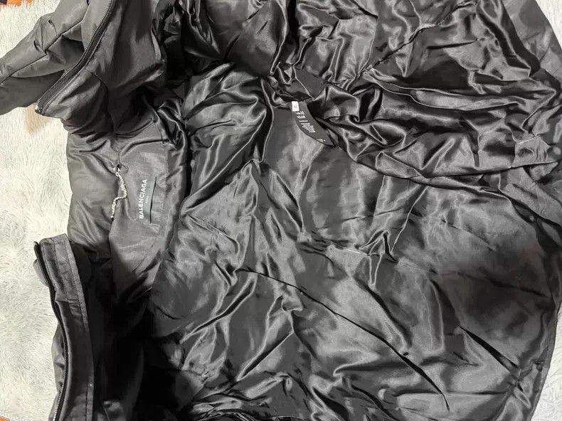 Balenciaga Balenciaga Bread Puffer Jacket Size US M / EU 48-50 / 2 - 8 Thumbnail
