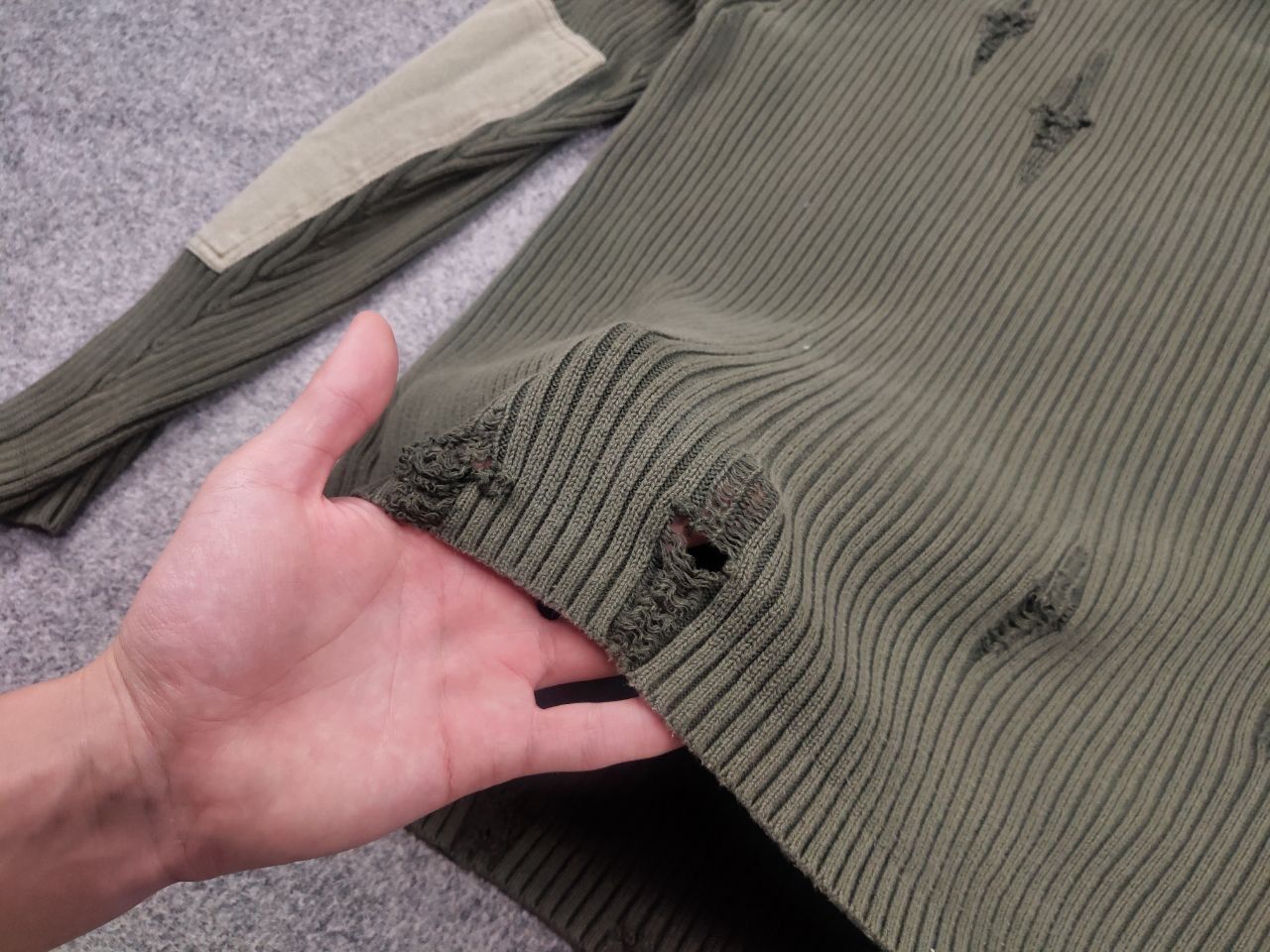Calvin Klein 205W39NYC Calvin Klein Raf Simons Distressed Military Ribbed Sweater Size US L / EU 52-54 / 3 - 12 Thumbnail