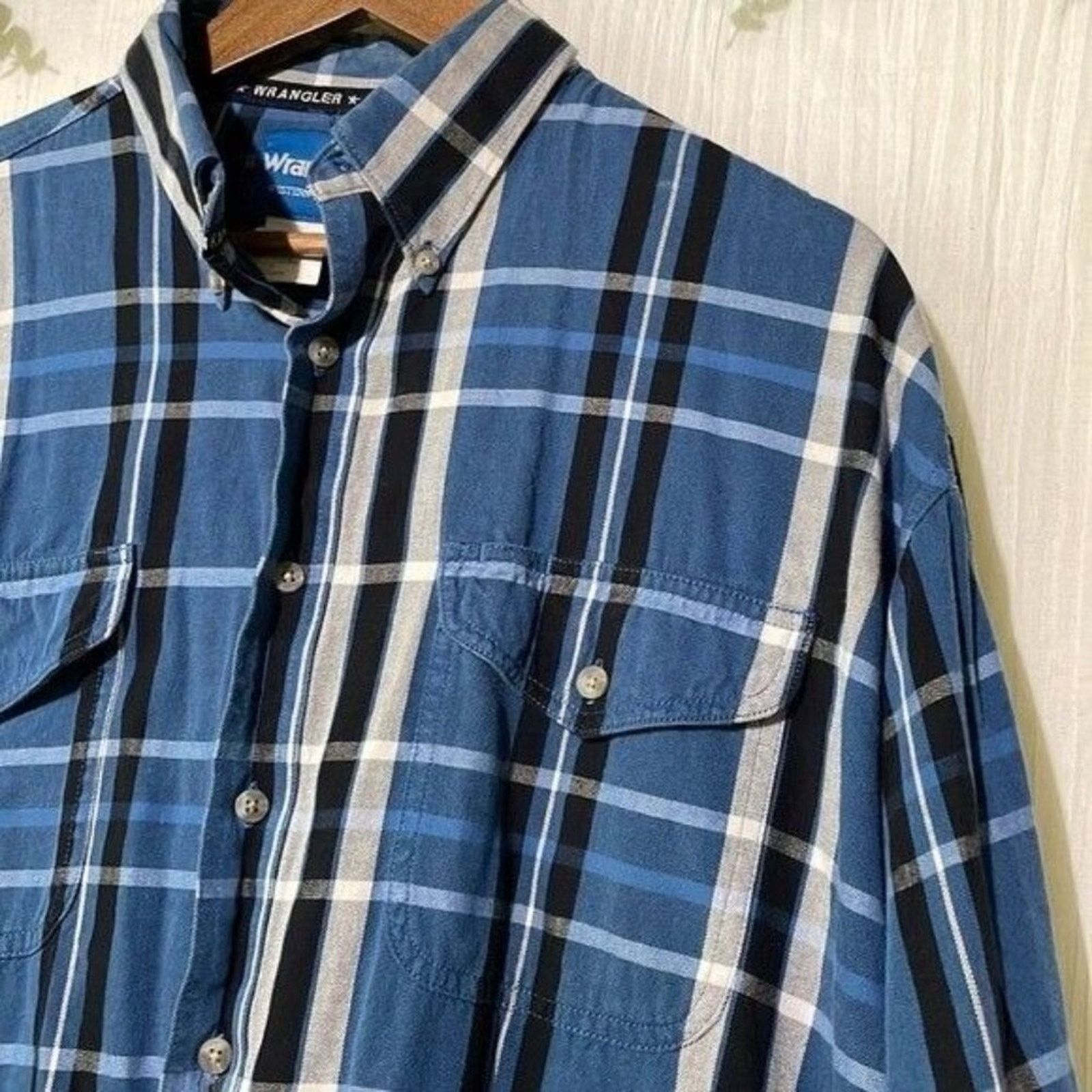 Wrangler Wrangler Mens Blue Plaid Flannel Button Down SIze XL Size US XL / EU 56 / 4 - 4 Thumbnail