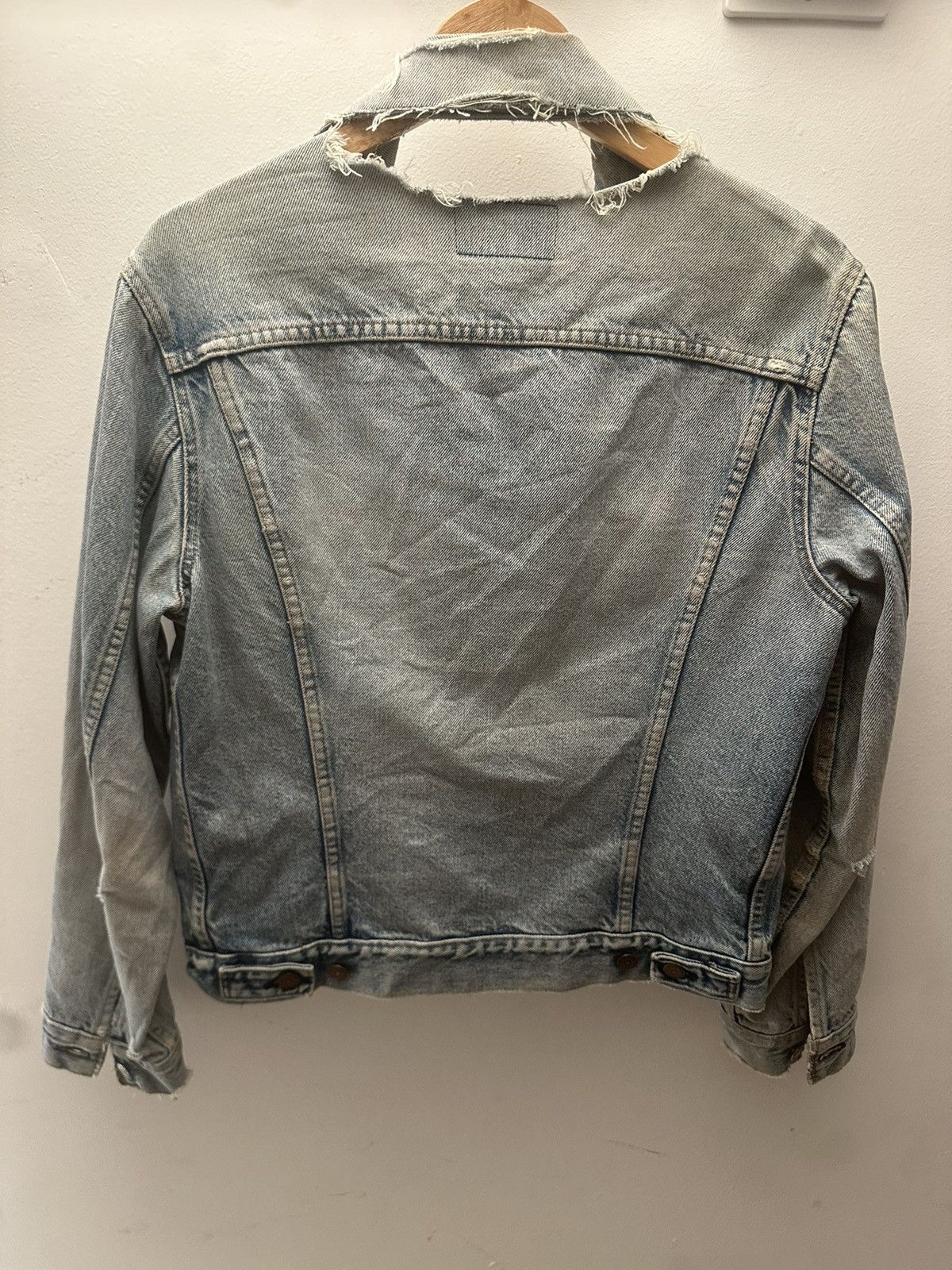 Levi's Vintage Levi’s Thrashed Denim Jacket (size S-M) Size US S / EU 44-46 / 1 - 2 Thumbnail