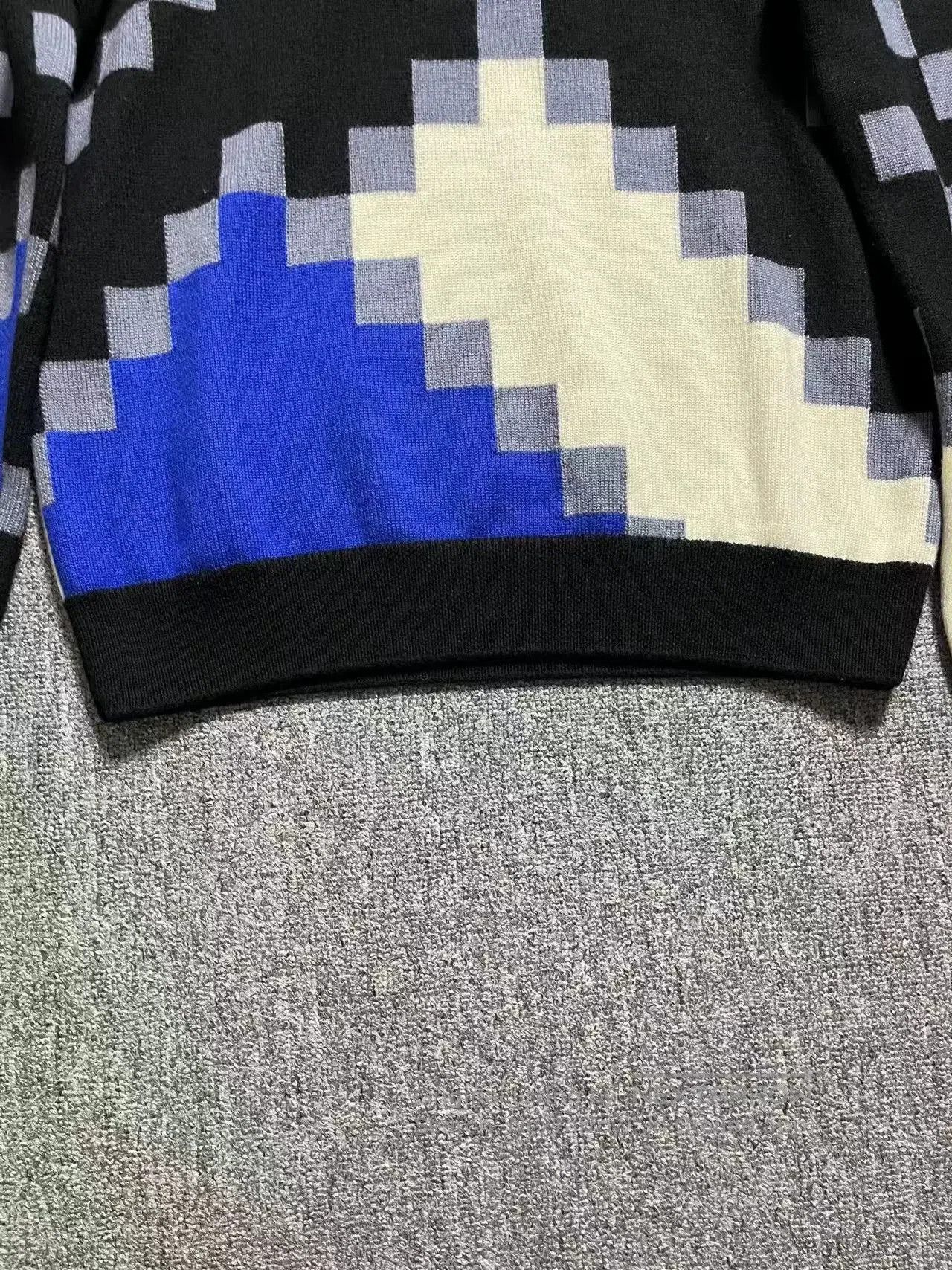 Louis Vuitton Louis Vuitton Mosaic Colorblock Wool Sweater. Size US XS / EU 42 / 0 - 4 Thumbnail
