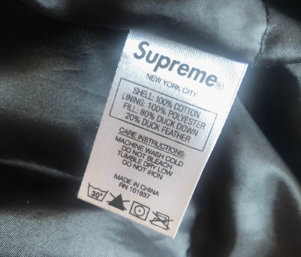 Supreme Supreme casino down nuptse puffy jacket black Size US L / EU 52-54 / 3 - 4 Thumbnail