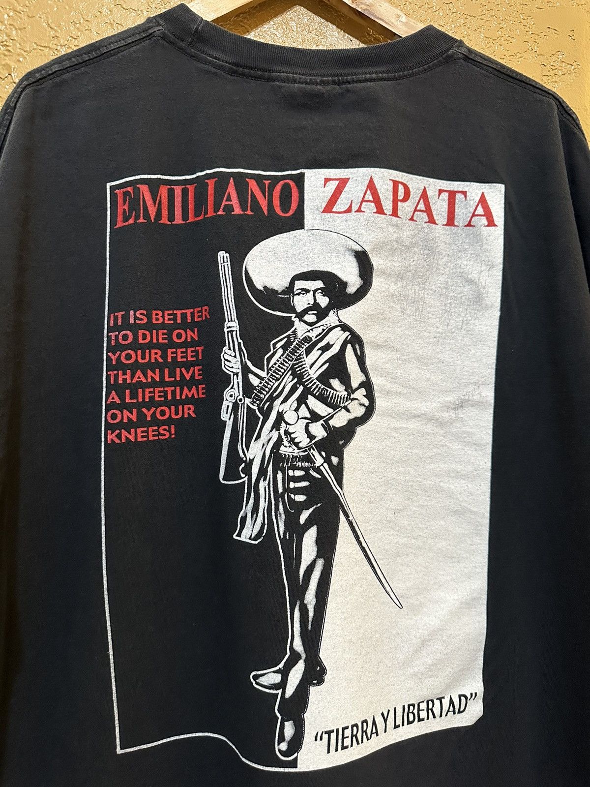 Other Vintage Emiliano Zapata Scarface T Shirt Size US XXL / EU 58 / 5 - 2 Thumbnail