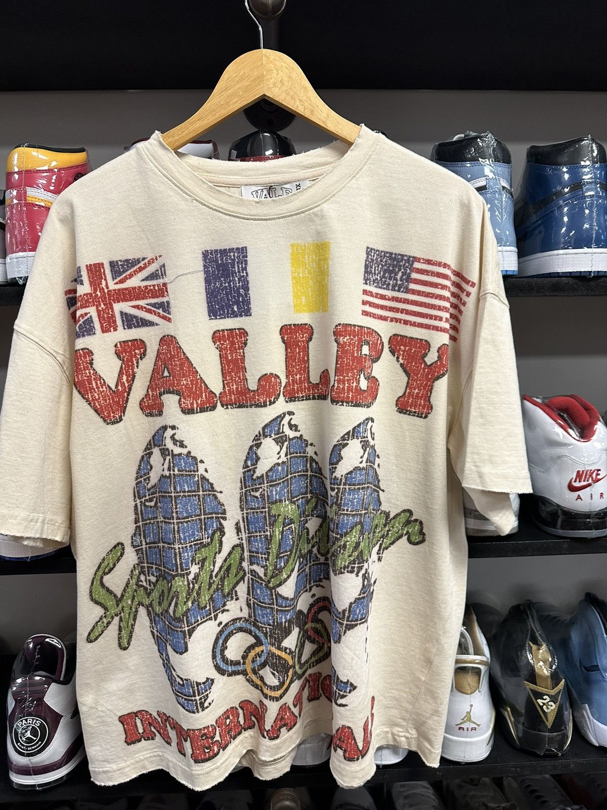 Vale Valley sports division international new x large Size US XL / EU 56 / 4 - 1 Thumbnail