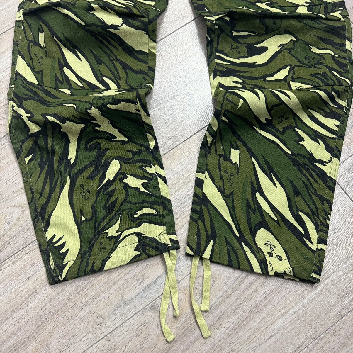 Hypebeast Crazy Rip N Dip Cat Camo Leaves Cargo Pants Size US 30 / EU 46 - 7 Thumbnail