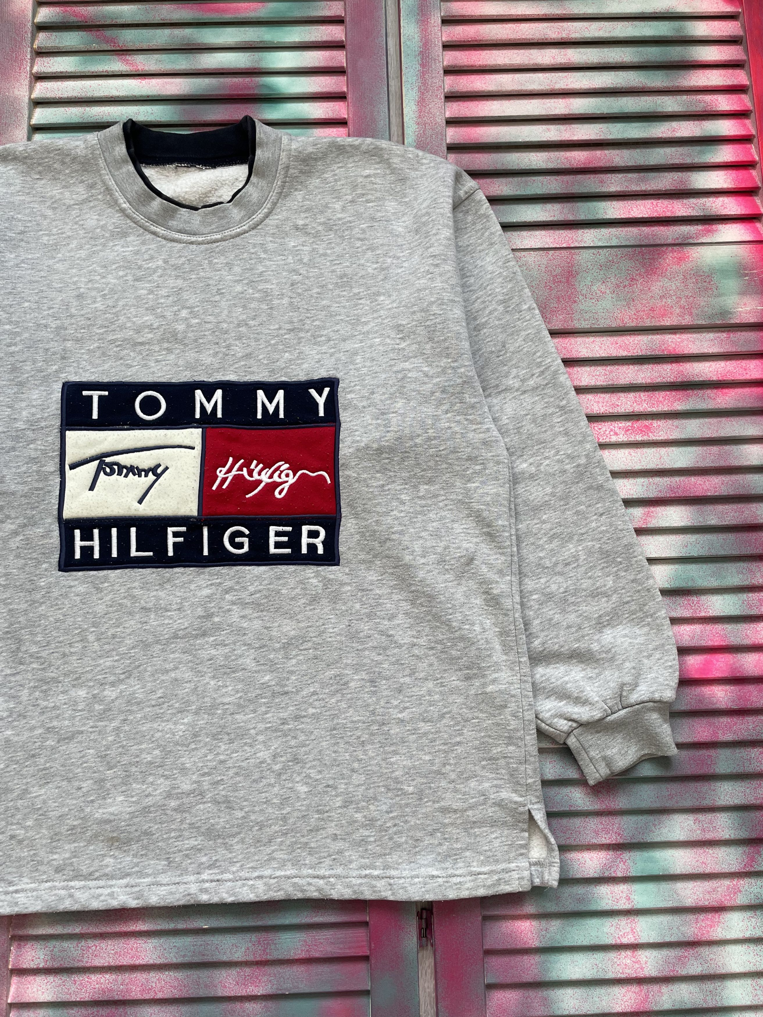 Tommy Hilfiger Vintage Tommy Hilfiger Sweatshirt Big Logo Streetwear Size US L / EU 52-54 / 3 - 3 Thumbnail