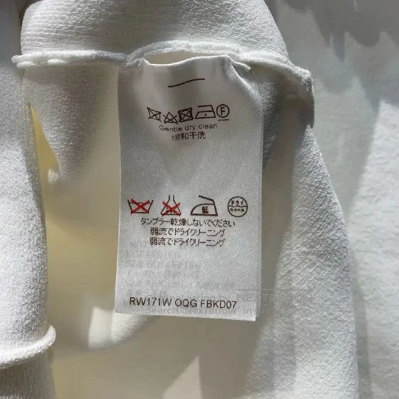 Louis Vuitton Louis Vuitton White Short. Size S / US 4 / IT 40 - 4 Thumbnail