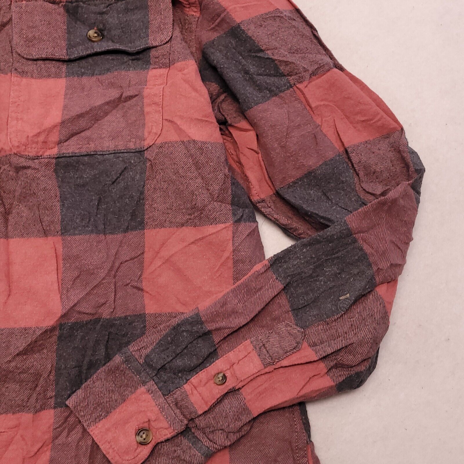 Old Navy Old Navy Buffalo Check Flannel Shirt Mens Size Large L Red Size US L / EU 52-54 / 3 - 6 Thumbnail