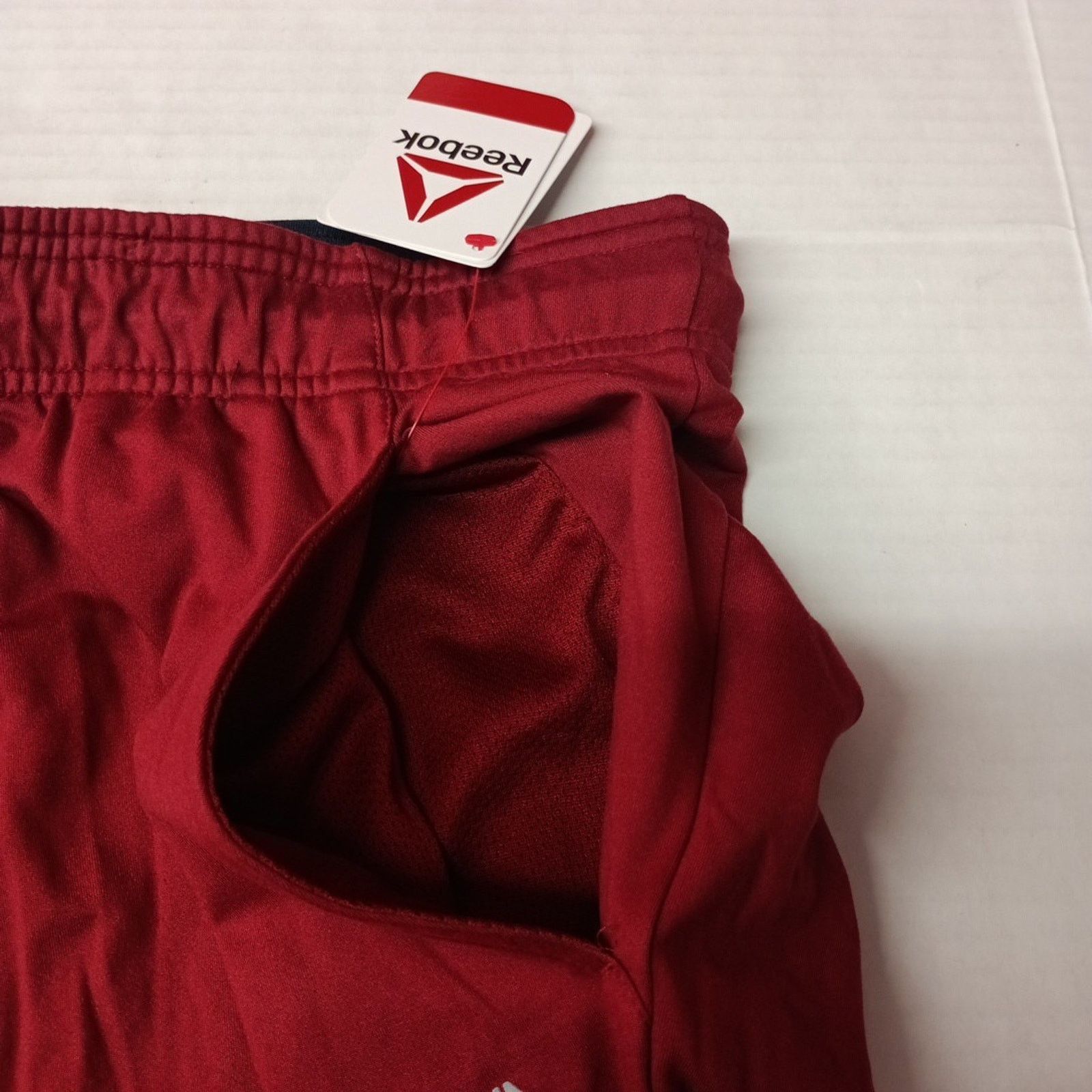 Reebok Reebok Delta Core Shorts Men’s Size 3XL XXXL Red Pockets NWT Size US 44 / EU 60 - 2 Thumbnail