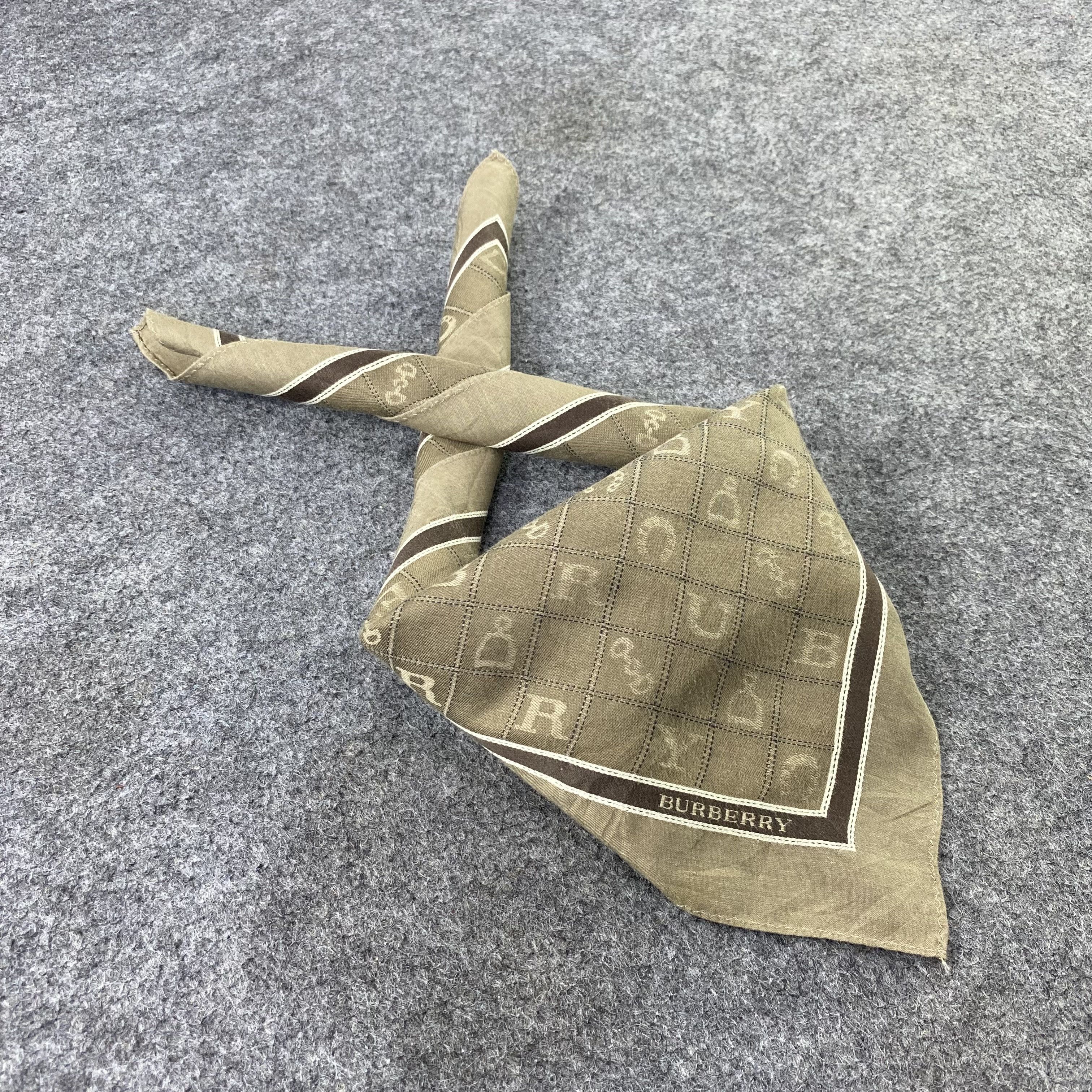 Burberry × Vintage Burberry Handkerchief / Bandana / Neckerchief-B1188 Size ONE SIZE - 1 Thumbnail