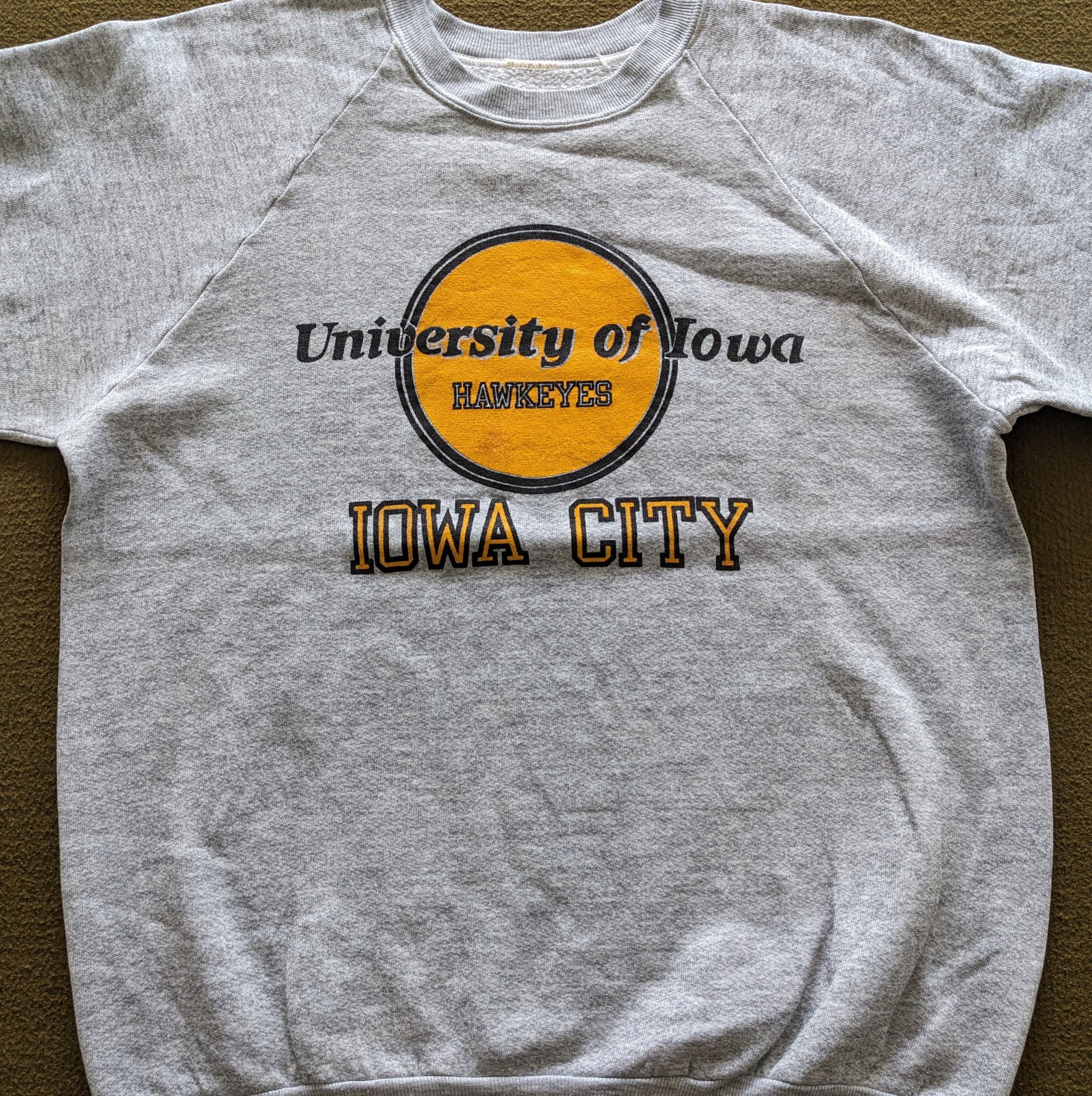 Vintage Vintage University Of Iowa Hawkeyes Sweatshirt Size US S / EU 44-46 / 1 - 2 Thumbnail