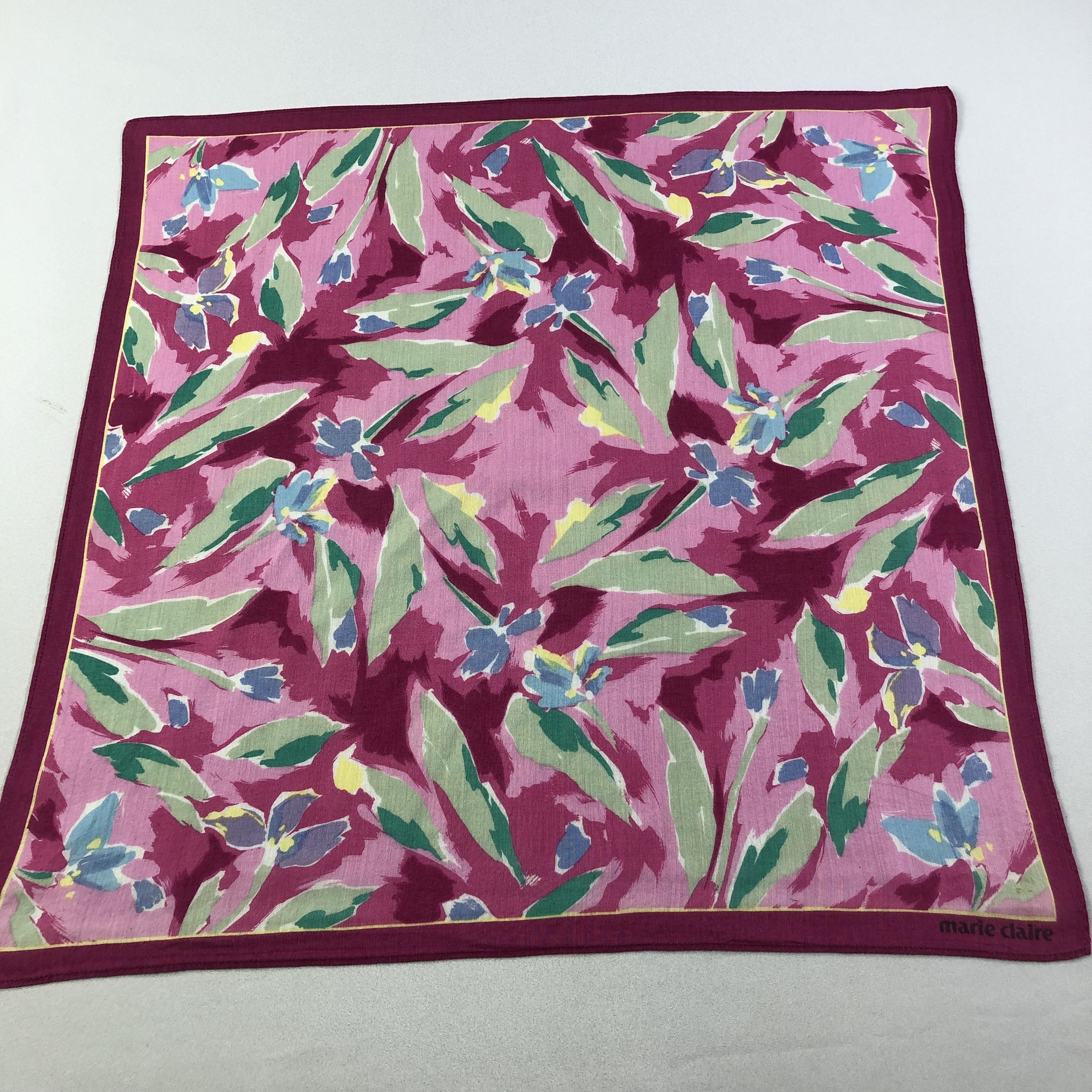 Vintage Marie Claire Flora Handkerchief Neckerchief Bandana H1525 Size ONE SIZE - 2 Thumbnail