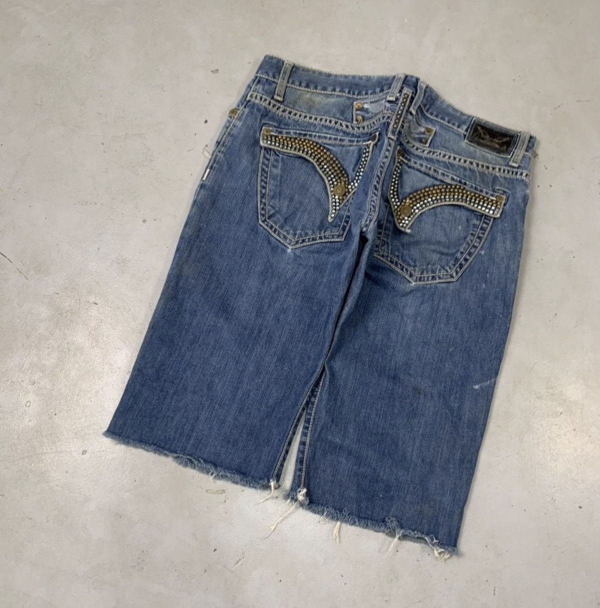 Robins Jeans Vintage robin jeans studd denim cropped short Size US 38 / EU 54 - 1 Thumbnail