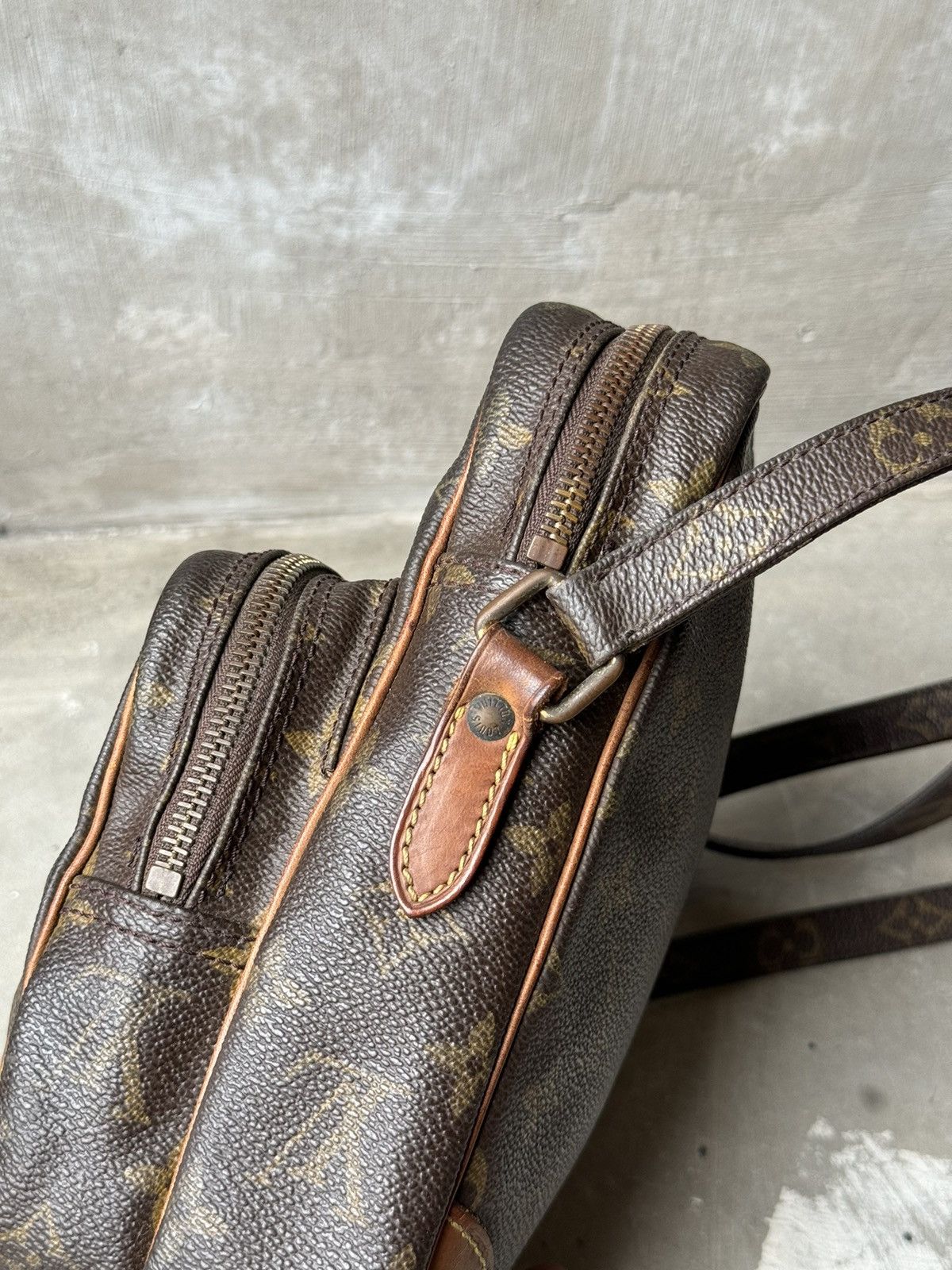 Louis Vuitton Louis Vuitton Amazon Canvas Shoulder Bag Size ONE SIZE - 11 Thumbnail
